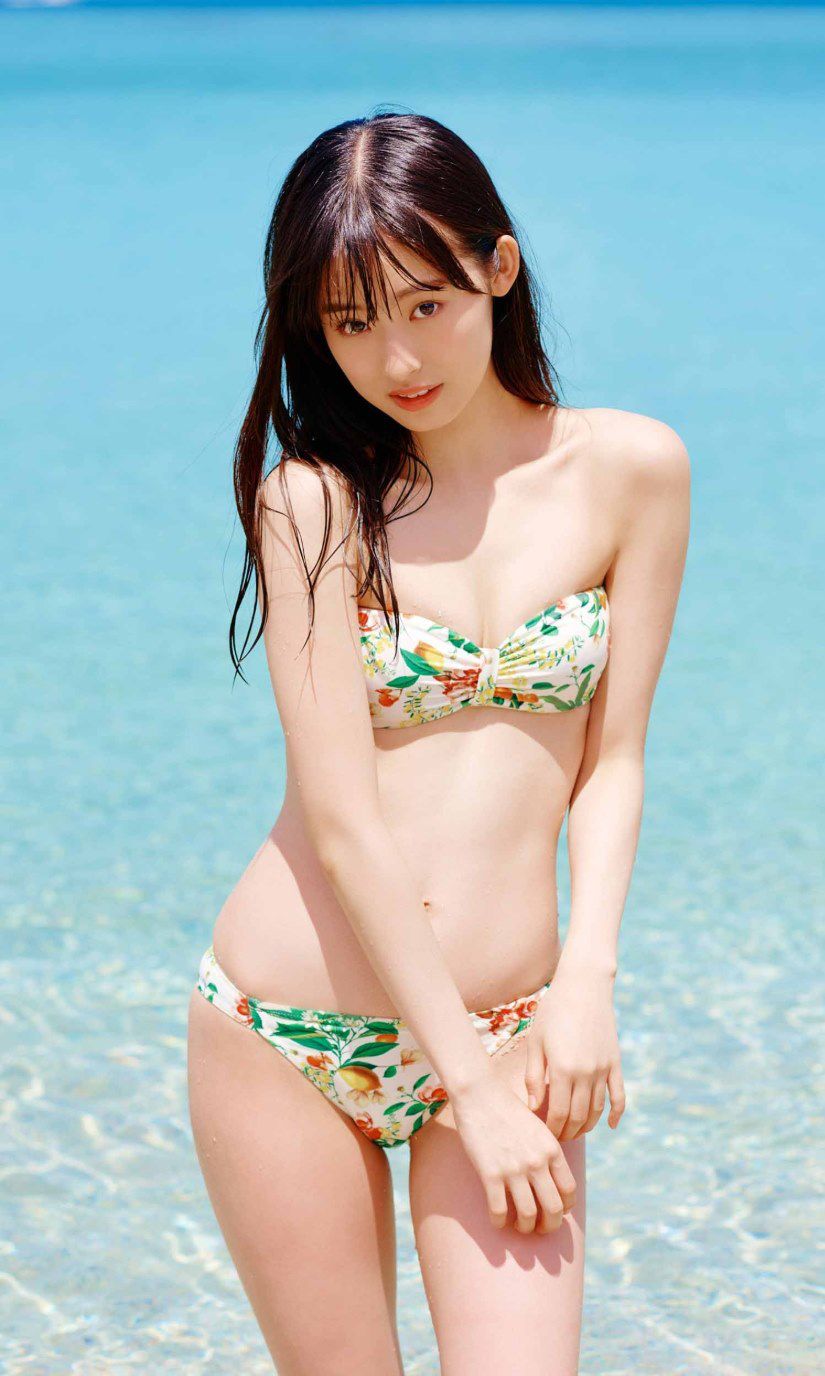 [photobook] Ayaka Imoto 井本彩花「ヒロインは凛として美しい17歳。」