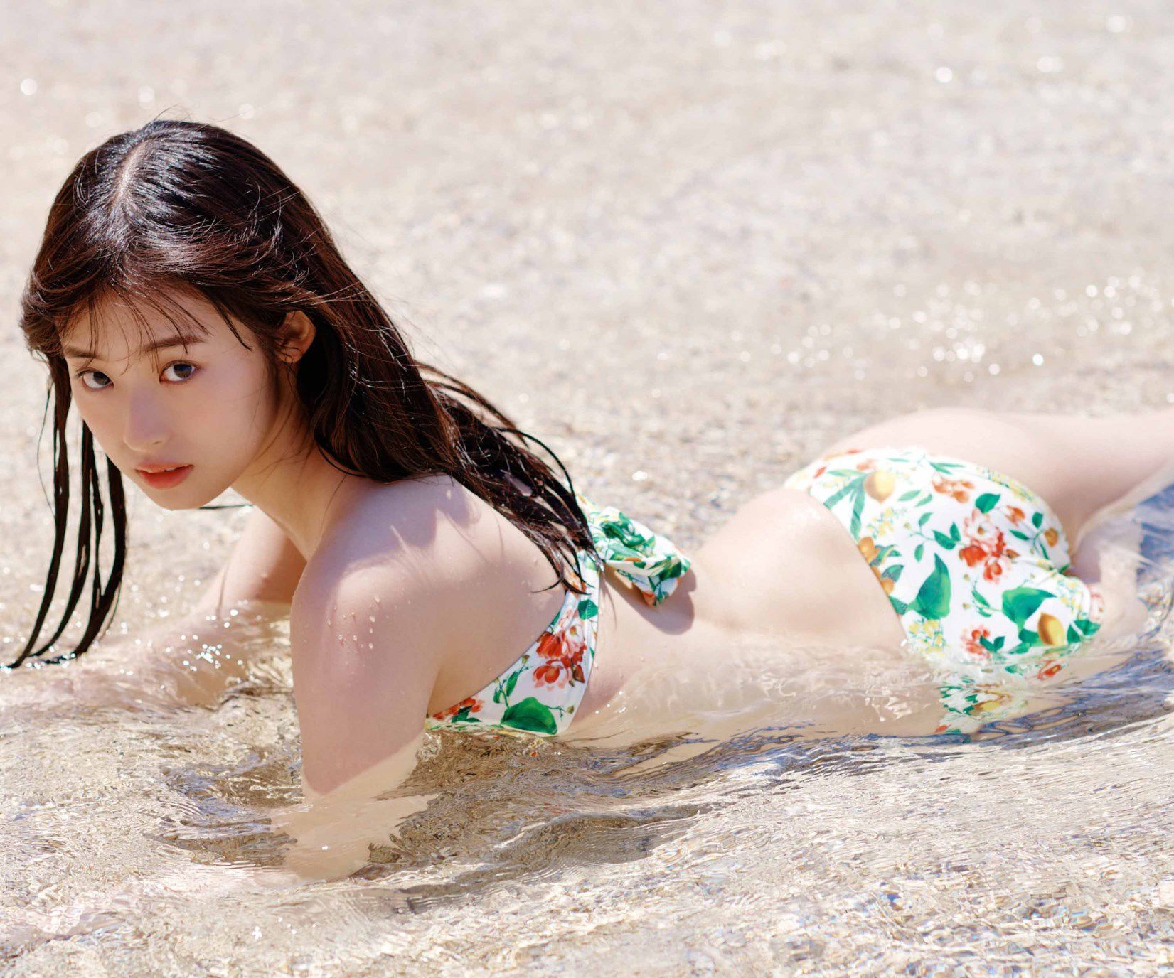 [photobook] Ayaka Imoto 井本彩花「ヒロインは凛として美しい17歳。」