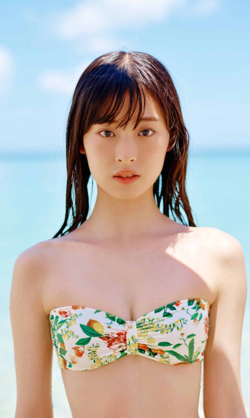 [photobook] Ayaka Imoto 井本彩花「ヒロインは凛として美しい17歳。」