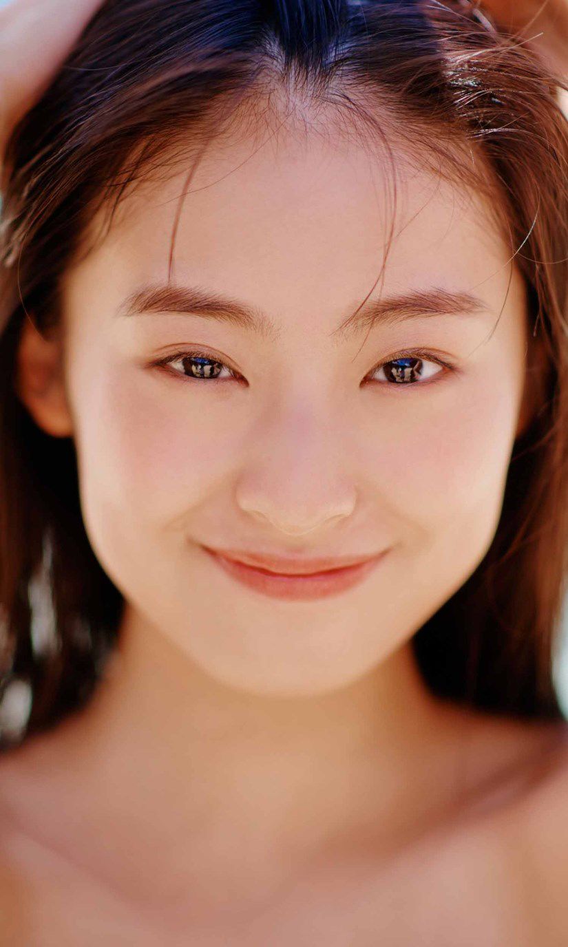 [photobook] Ayaka Imoto 井本彩花「ヒロインは凛として美しい17歳。」