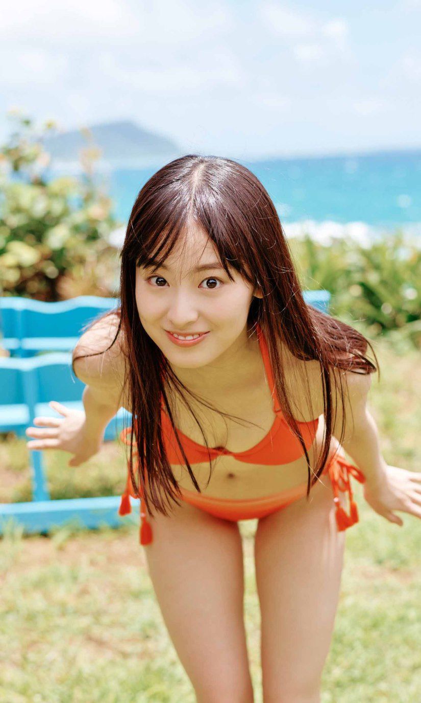 [photobook] Ayaka Imoto 井本彩花「ヒロインは凛として美しい17歳。」