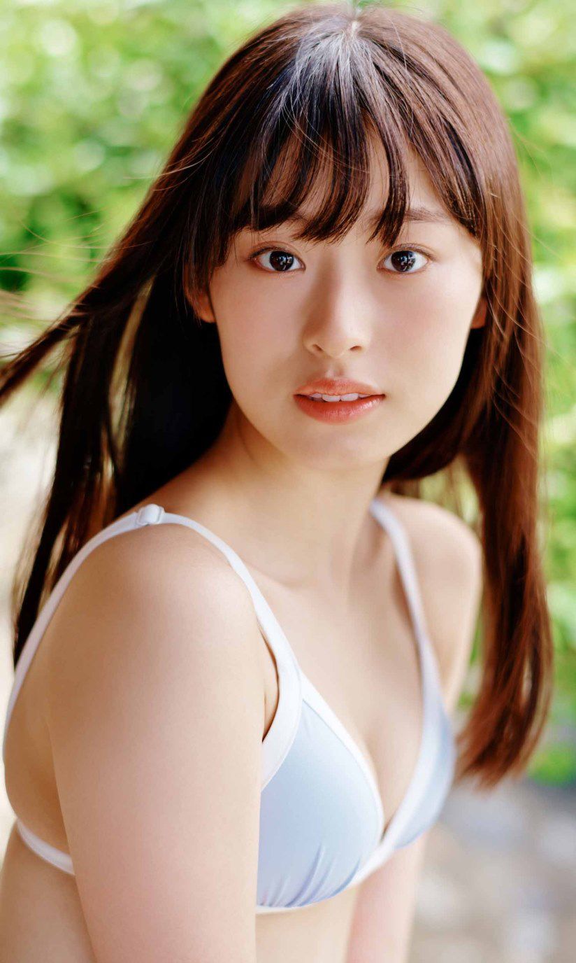[photobook] Ayaka Imoto 井本彩花「ヒロインは凛として美しい17歳。」