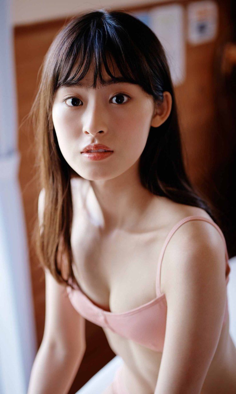 [photobook] Ayaka Imoto 井本彩花「ヒロインは凛として美しい17歳。」
