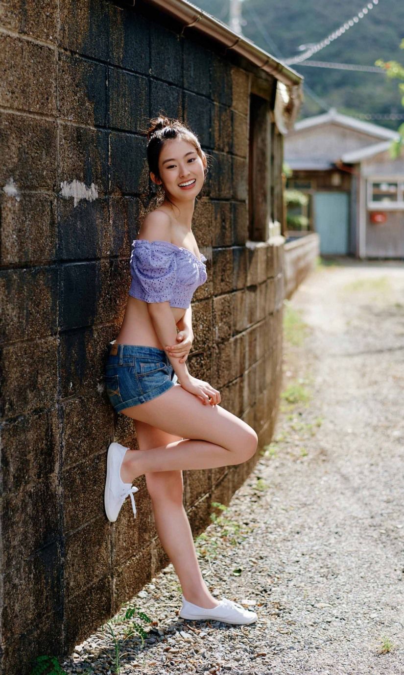 [photobook] Ayaka Imoto 井本彩花「ヒロインは凛として美しい17歳。」