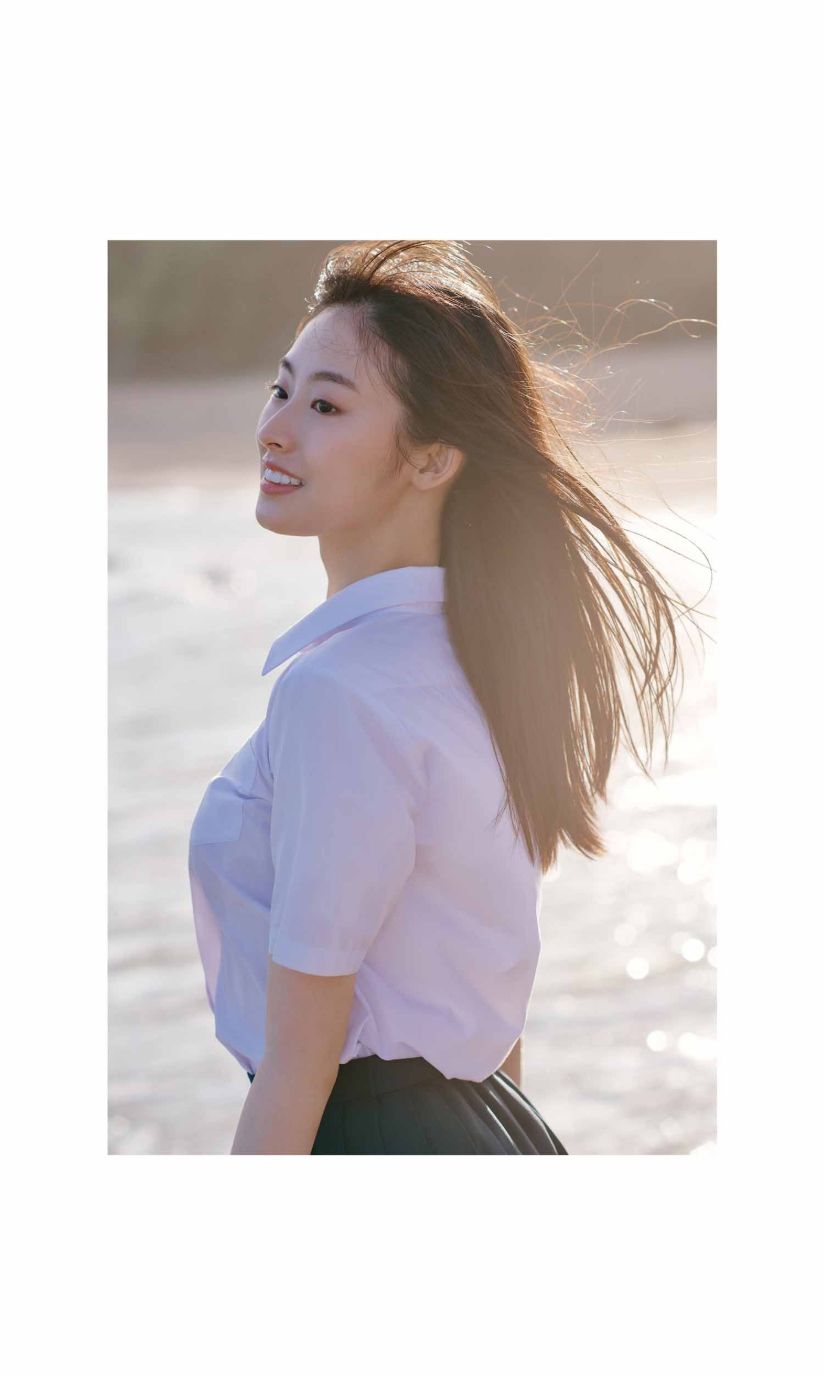 [photobook] Ayaka Imoto 井本彩花「ヒロインは凛として美しい17歳。」