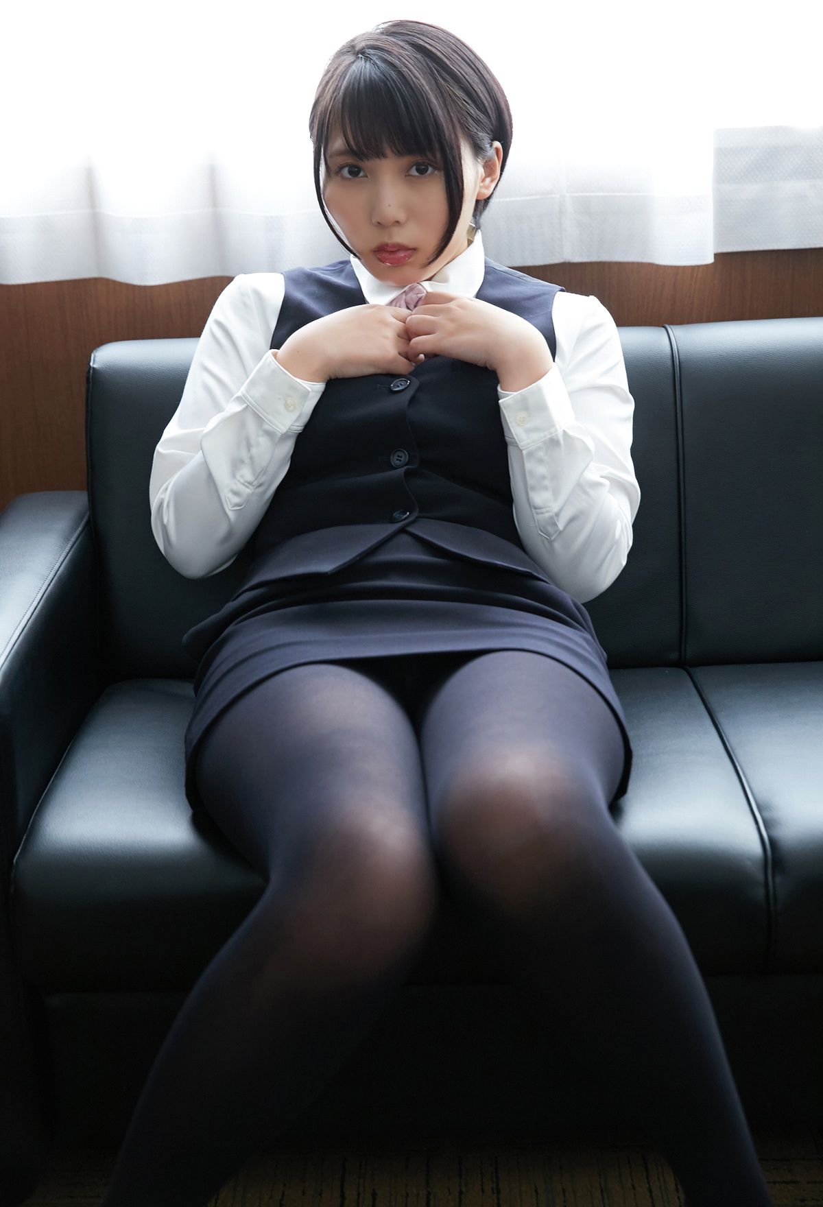 [photobook] Kaoru Yasui 安位薫 - A new employee Yasui-san 新入社員の安位さん
