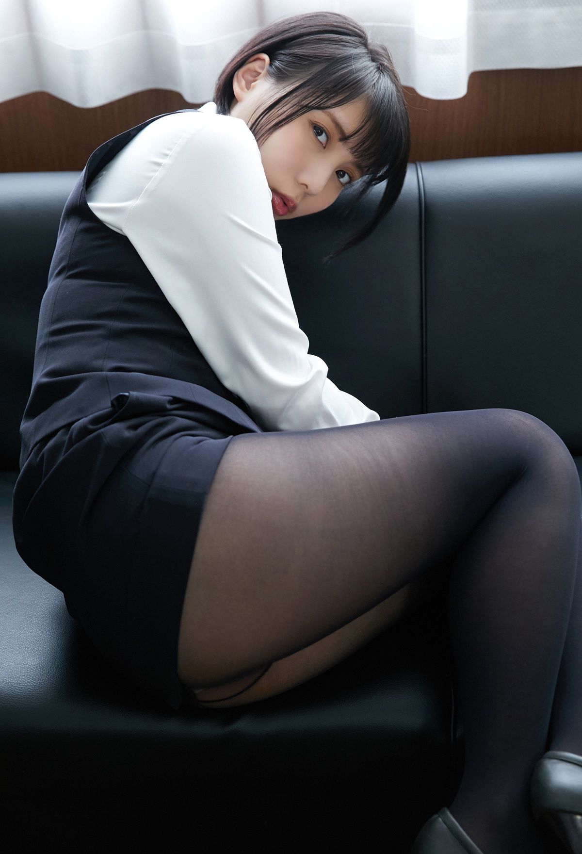 [photobook] Kaoru Yasui 安位薫 - A new employee Yasui-san 新入社員の安位さん