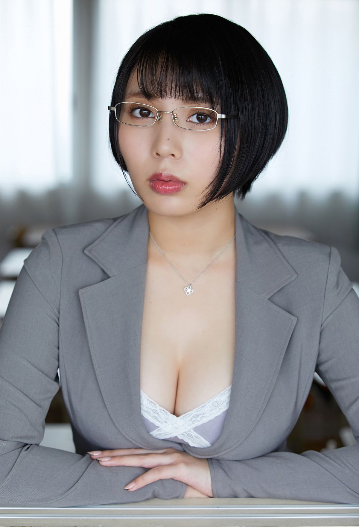 [photobook] Kaoru Yasui 安位薫 - Homeroom teacher Yasui 担任の安位先生
