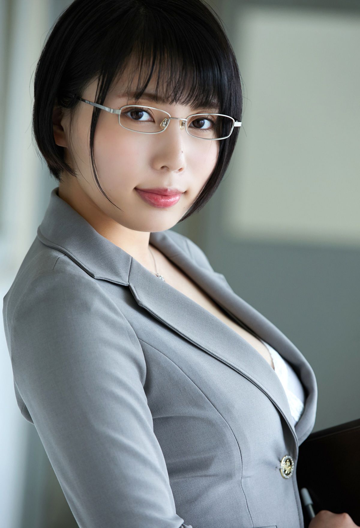 [photobook] Kaoru Yasui 安位薫 - Homeroom teacher Yasui 担任の安位先生