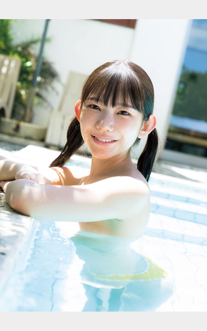[photobook] Marina Nagasawa 長澤茉里奈 & Seera Nagasawa 長澤聖愛 - W pocchi