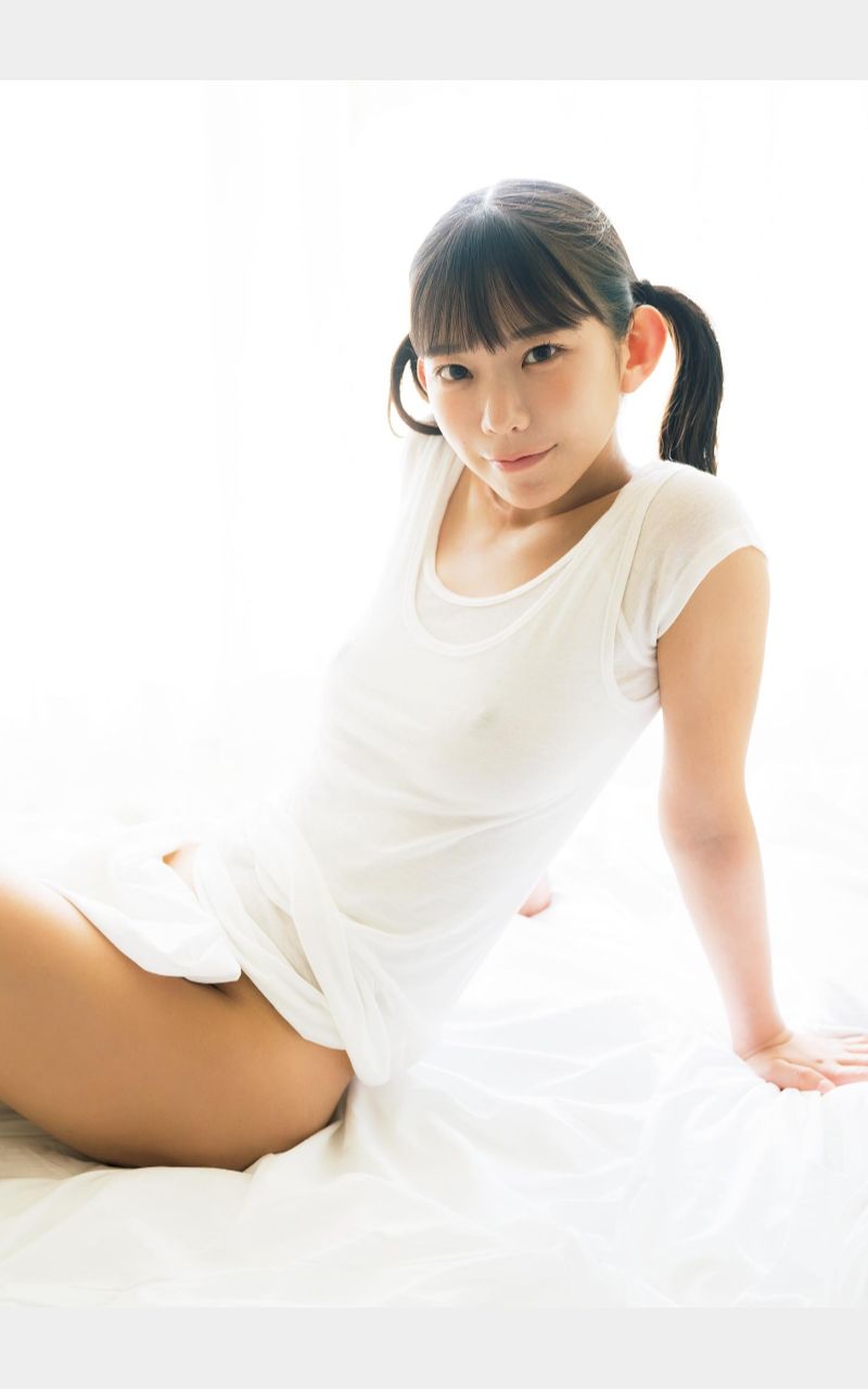 [photobook] Marina Nagasawa 長澤茉里奈 & Seera Nagasawa 長澤聖愛 - W pocchi