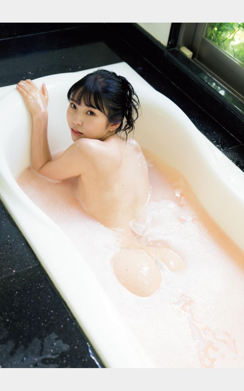 [photobook] Marina Nagasawa 長澤茉里奈 & Seera Nagasawa 長澤聖愛 - W pocchi
