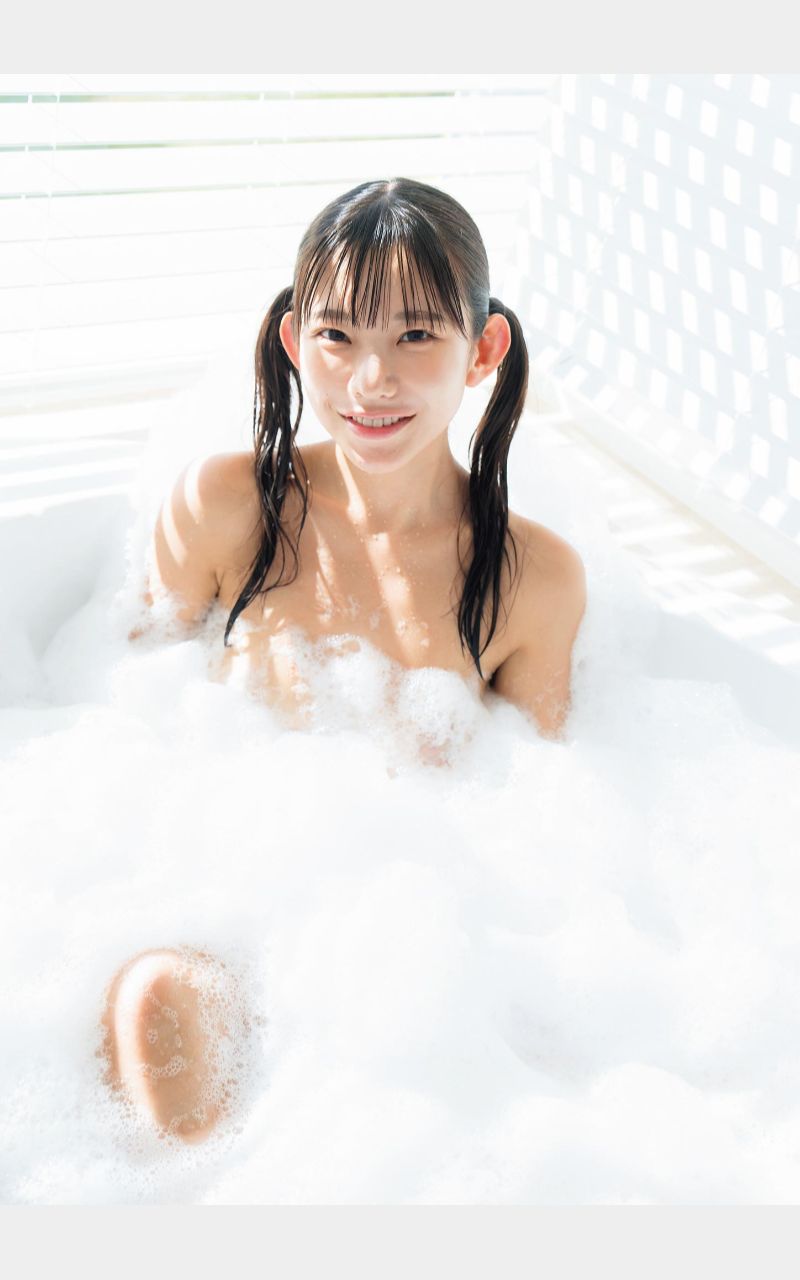 [photobook] Marina Nagasawa 長澤茉里奈 & Seera Nagasawa 長澤聖愛 - W pocchi
