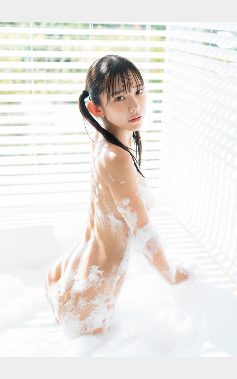 [photobook] Marina Nagasawa 長澤茉里奈 & Seera Nagasawa 長澤聖愛 - W pocchi