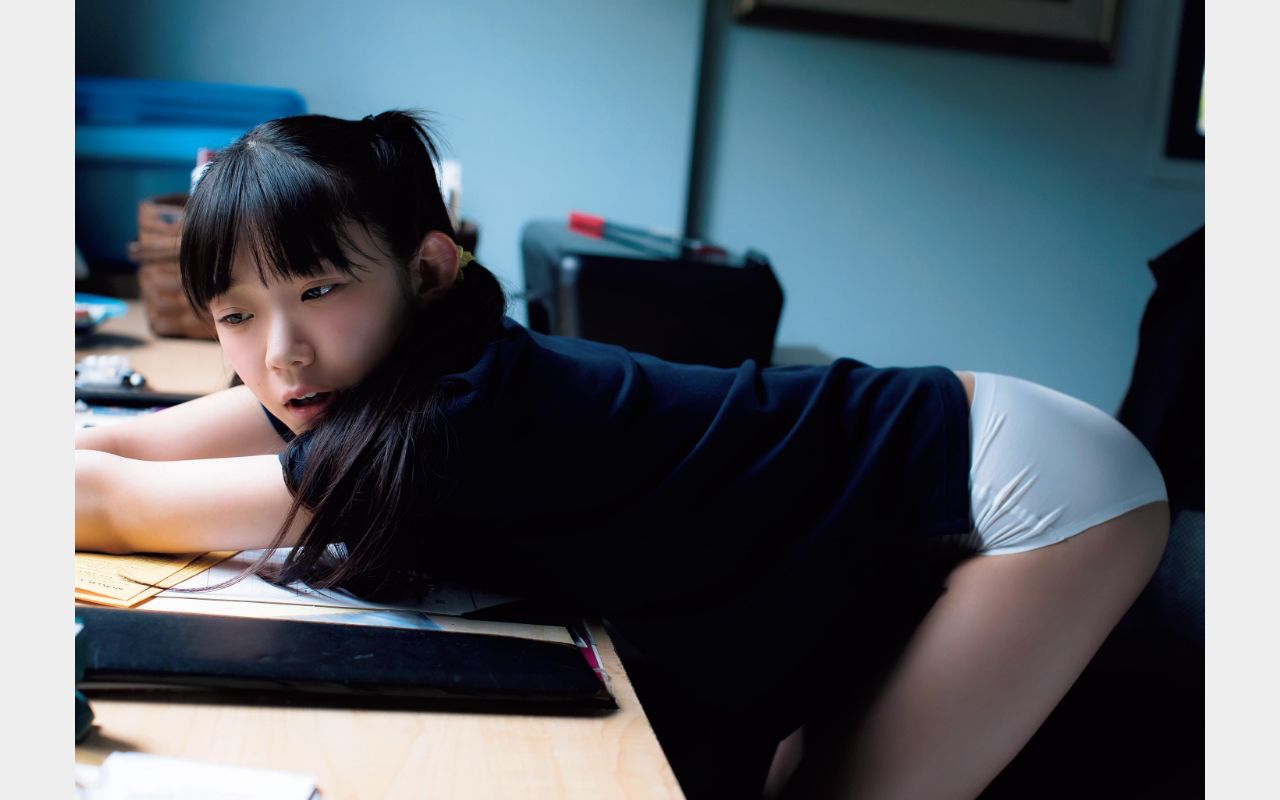[photobook] Marina Nagasawa 長澤茉里奈 pocchi² A
