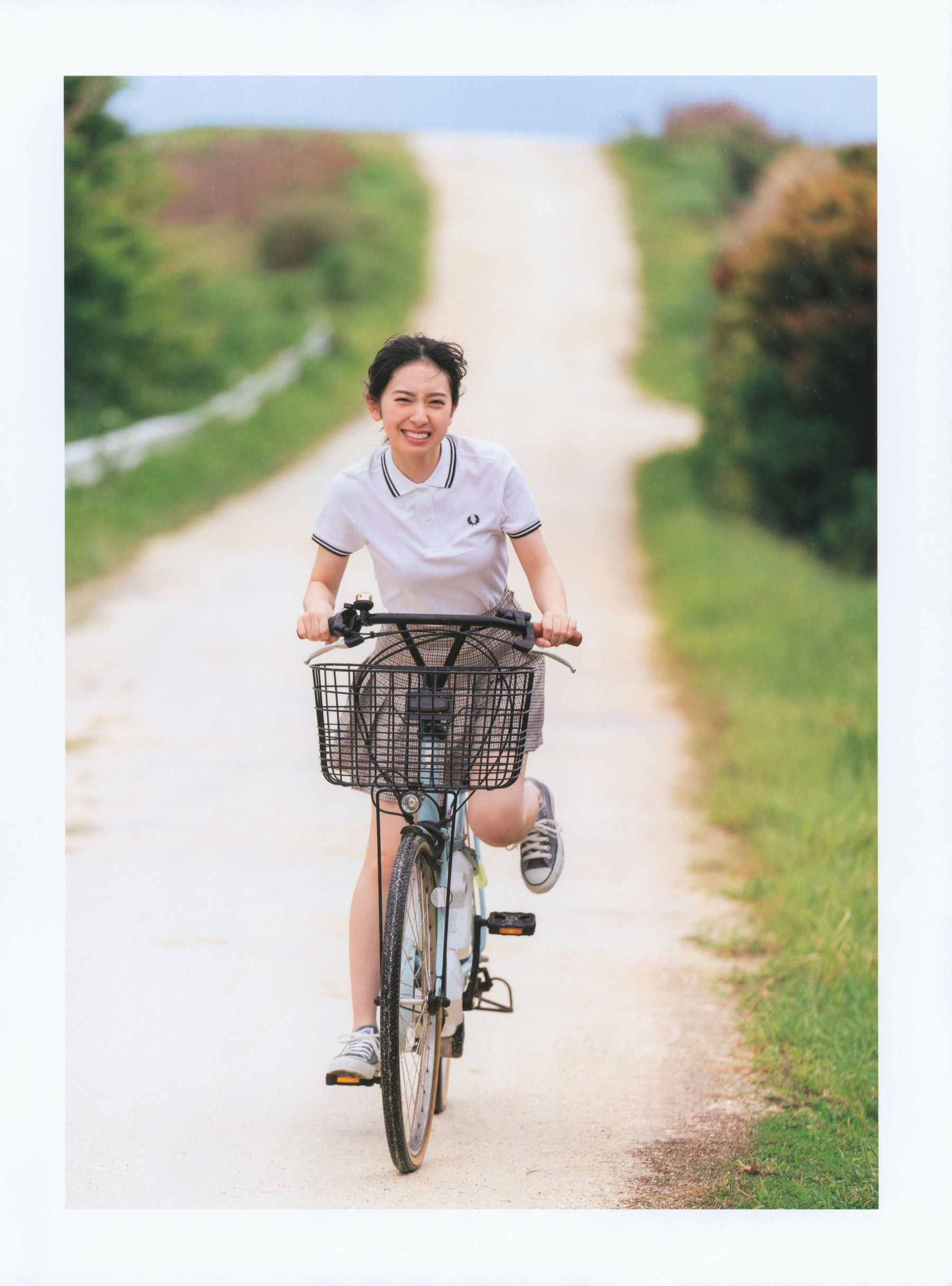 [photobook] 日向坂46 Miku Kanemura 金村美玖 - 羅針盤