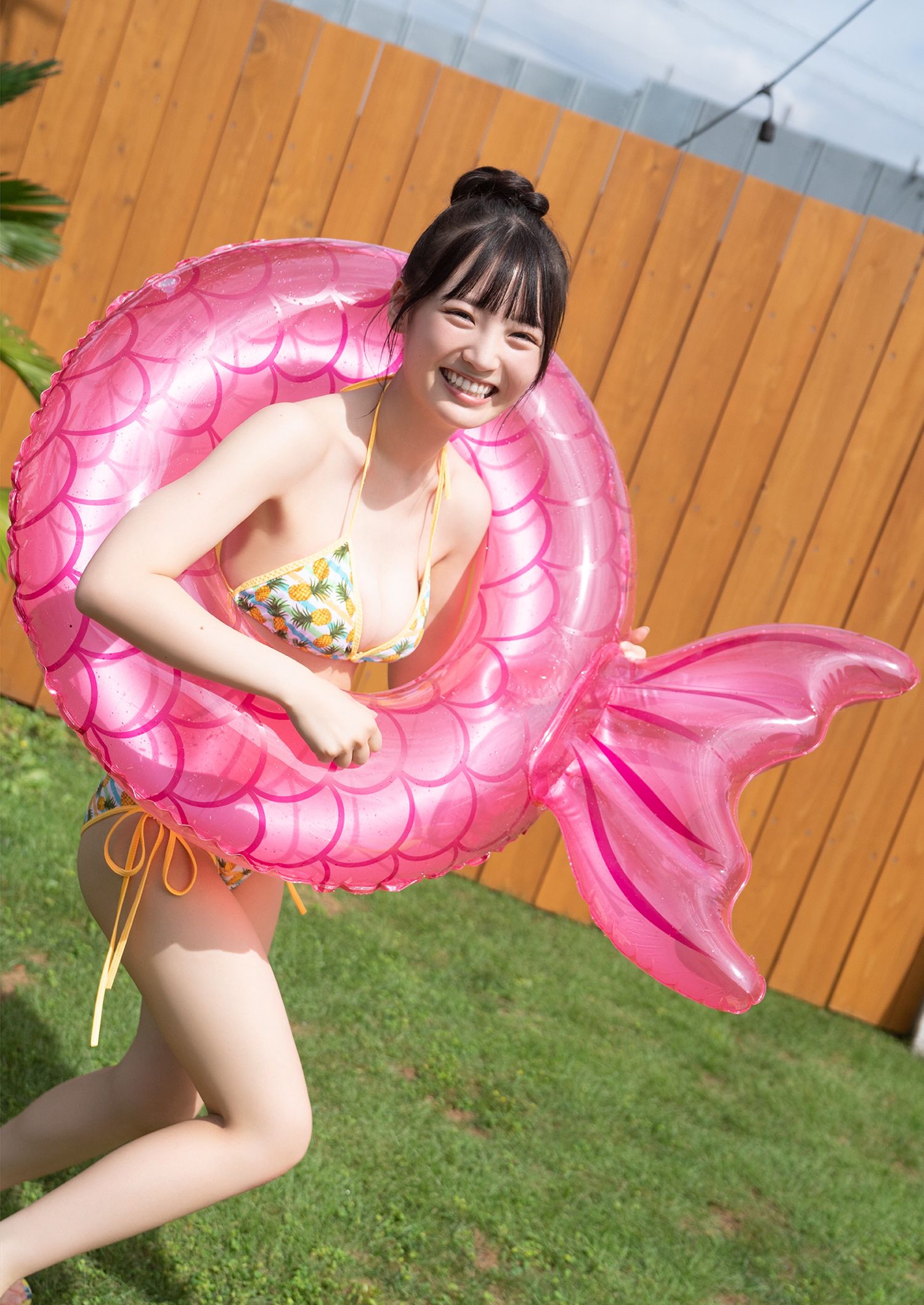 [photobook] 由良ゆら(#よーよーよー)写真集「“Azatoi”Summer Girl」