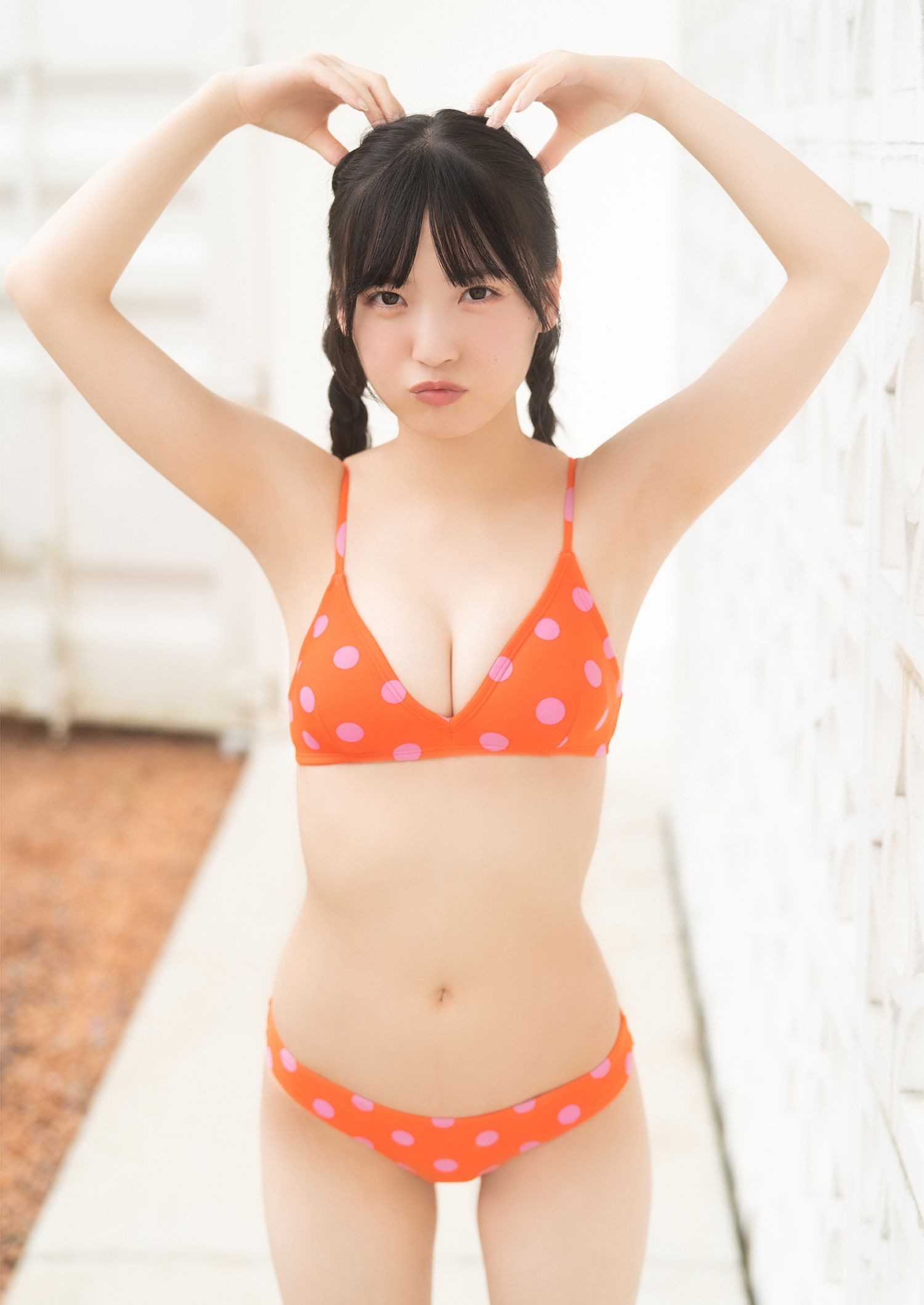 [photobook] 由良ゆら(#よーよーよー)写真集「“Azatoi”Summer Girl」