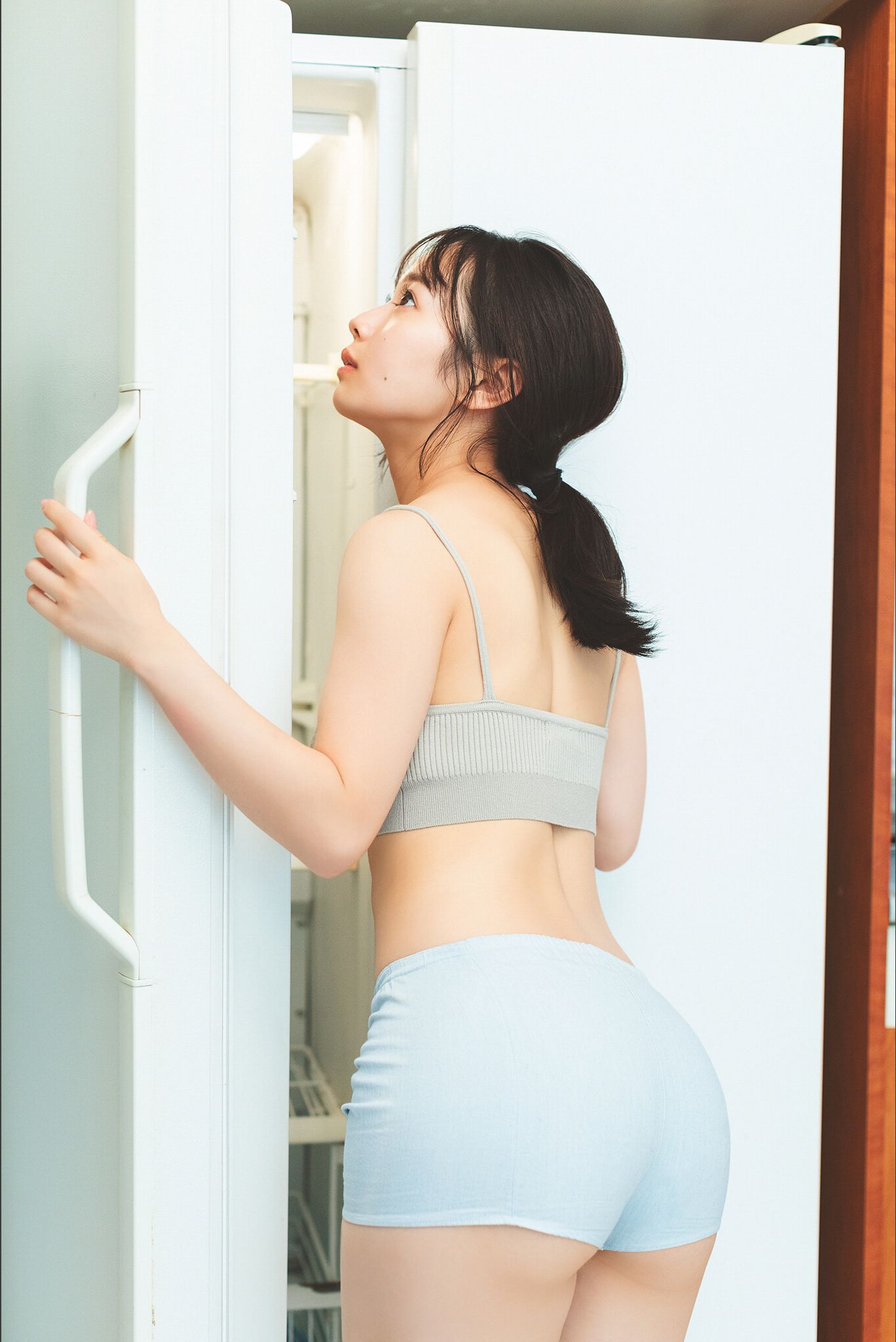 [photobook] ＃ババババンビ 近藤沙瑛子「Pure purple」FRIDAYデジタル写真集