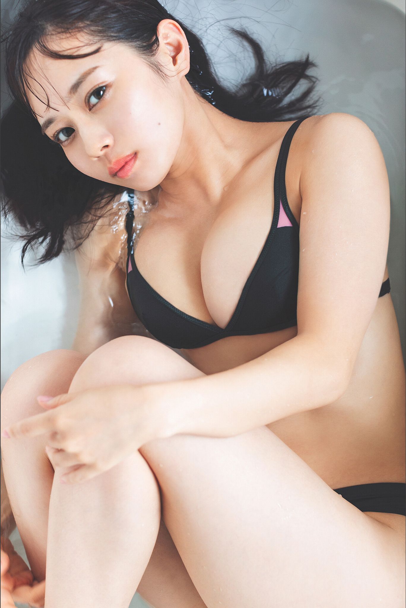 [photobook] ＃ババババンビ 近藤沙瑛子「Pure purple」FRIDAYデジタル写真集