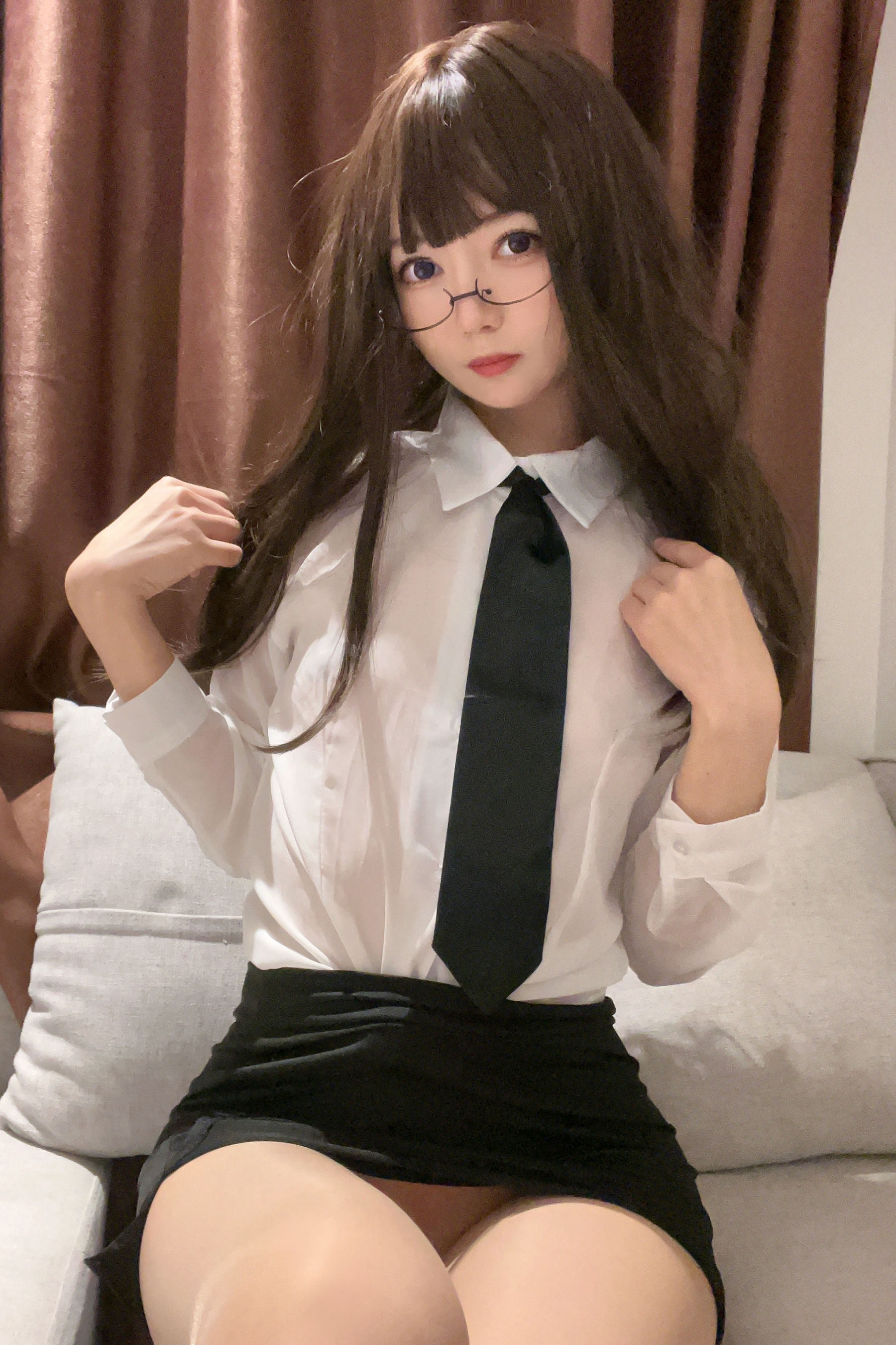 [福利COS] 51酱 - 真空无内肉丝