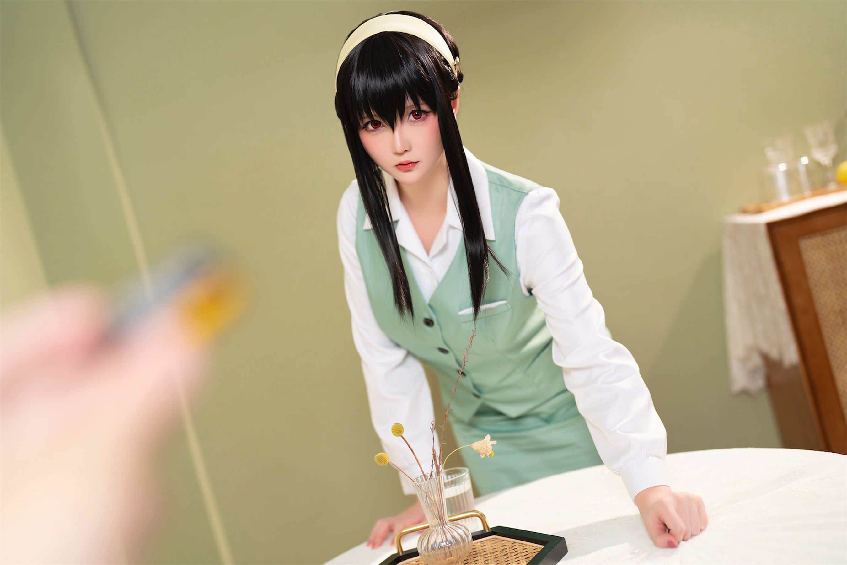 [福利COS] Coser小姐姐星之迟迟 - 圣诞节 约尔 OL制服