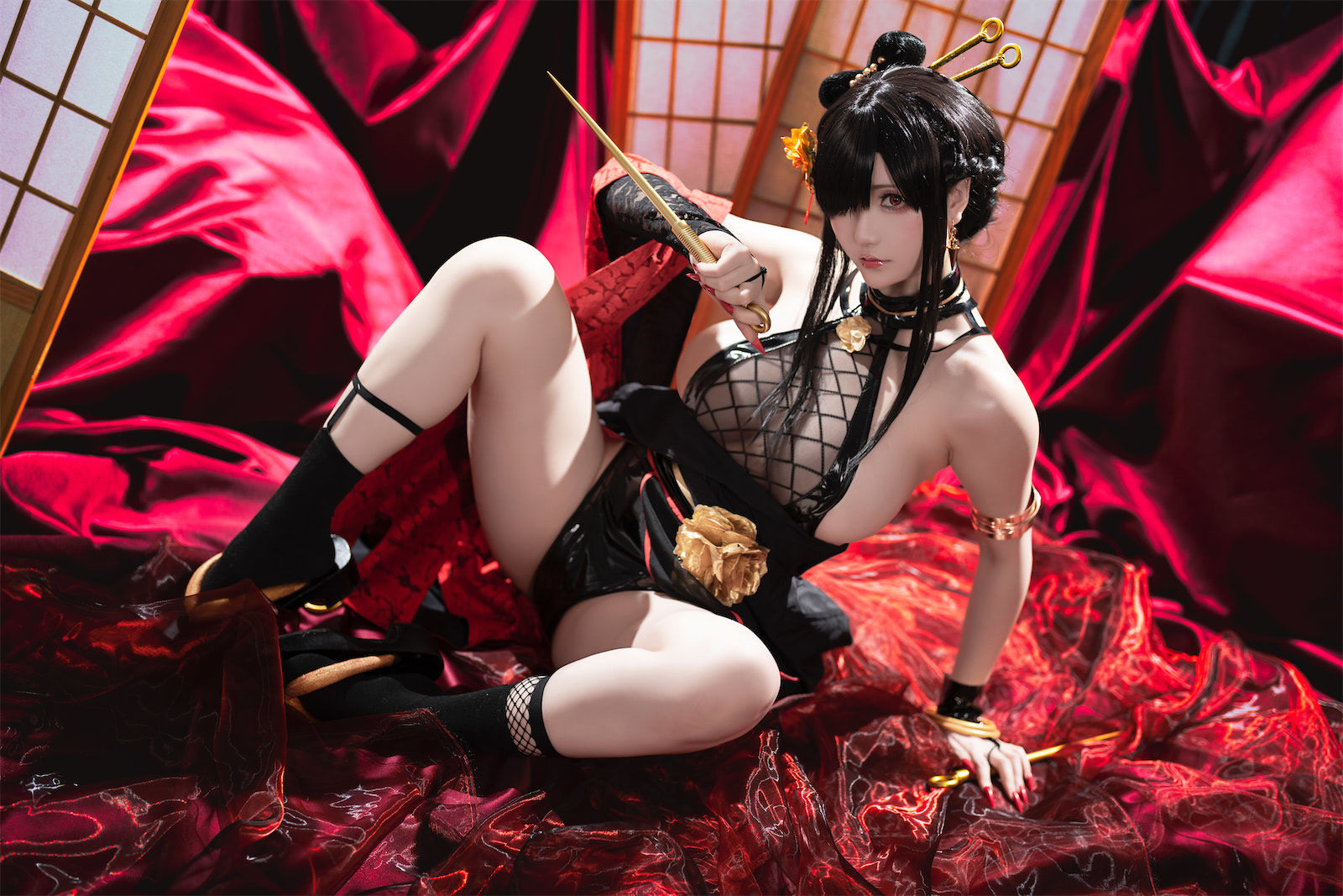 [福利COS] Coser小姐姐星之迟迟 - 圣诞节 约尔 同人和风战斗服