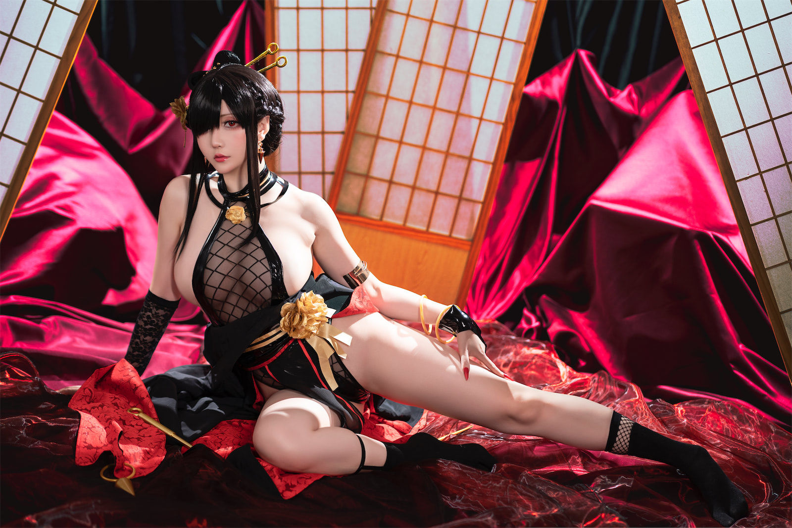 [福利COS] Coser小姐姐星之迟迟 - 圣诞节 约尔 同人和风战斗服