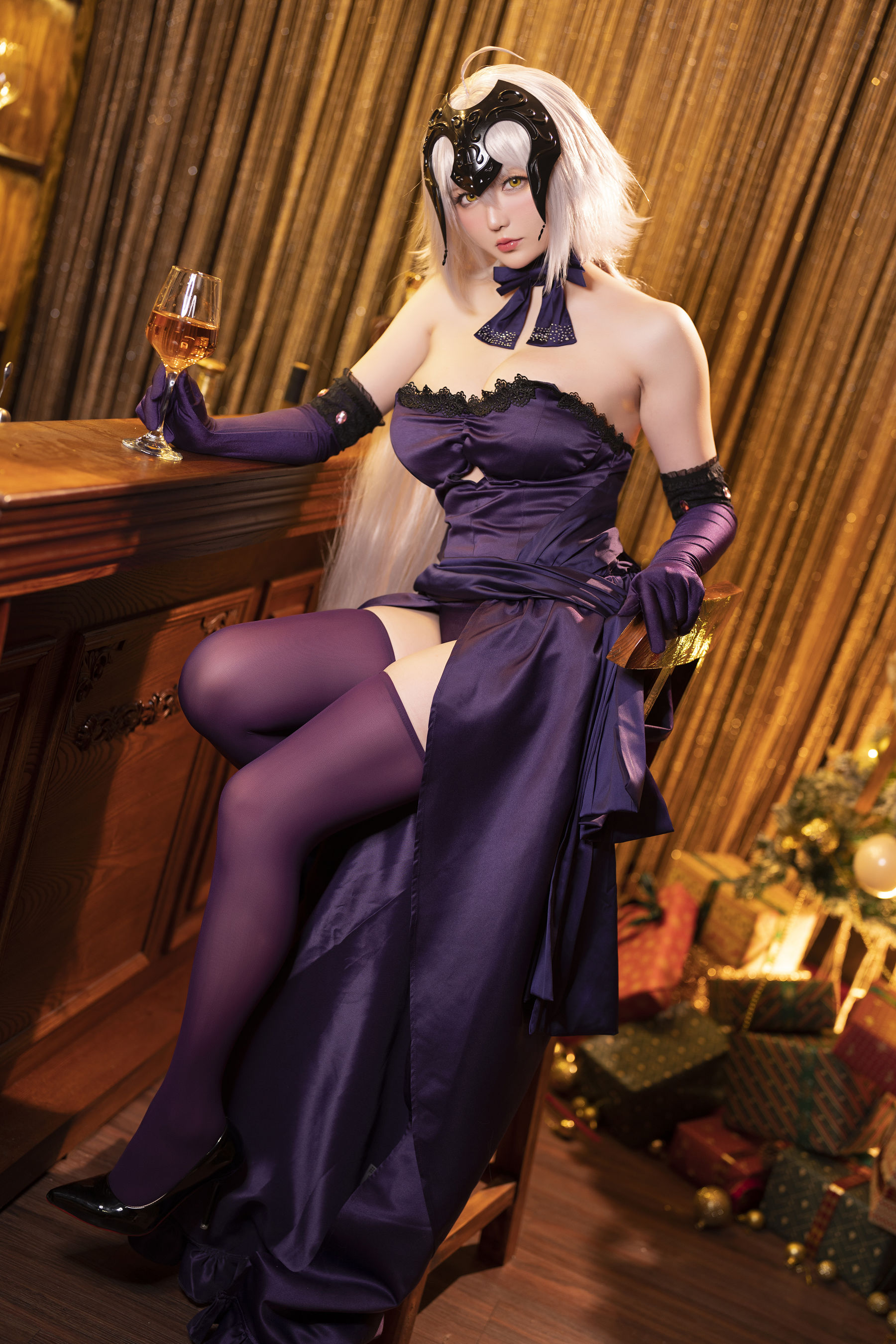[福利COS] Coser小姐姐星之迟迟 - 圣诞节 黑贞