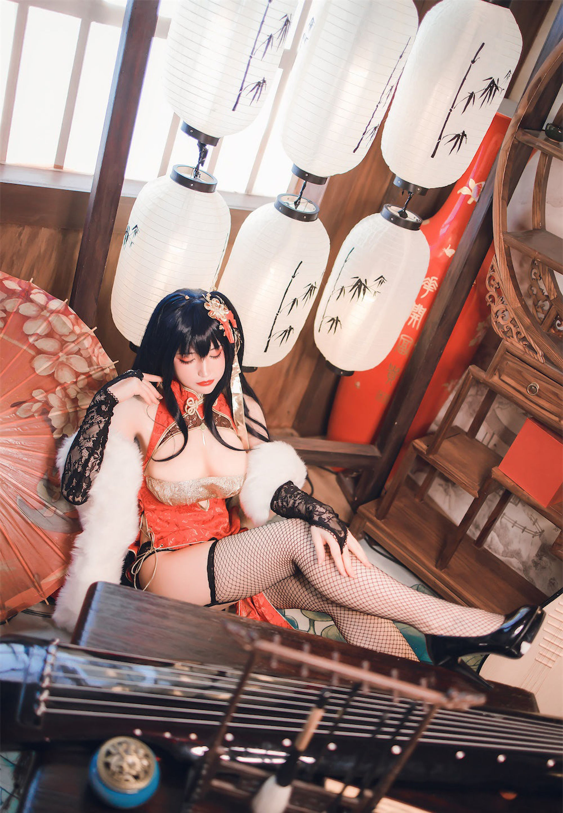 [福利COS] Coser衣衣 - 碧蓝航线 大凤旗袍