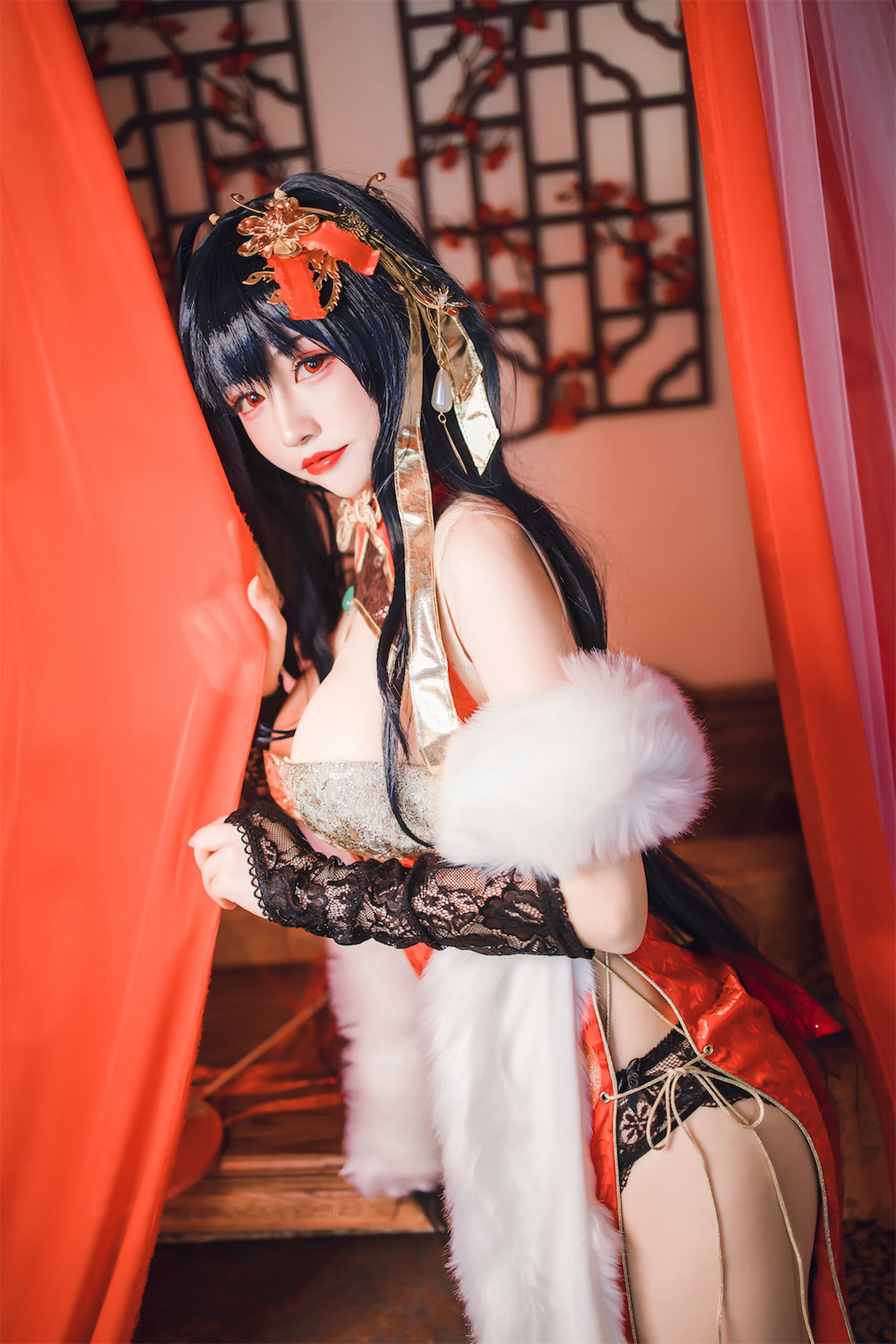 [福利COS] Coser衣衣 - 碧蓝航线 大凤旗袍
