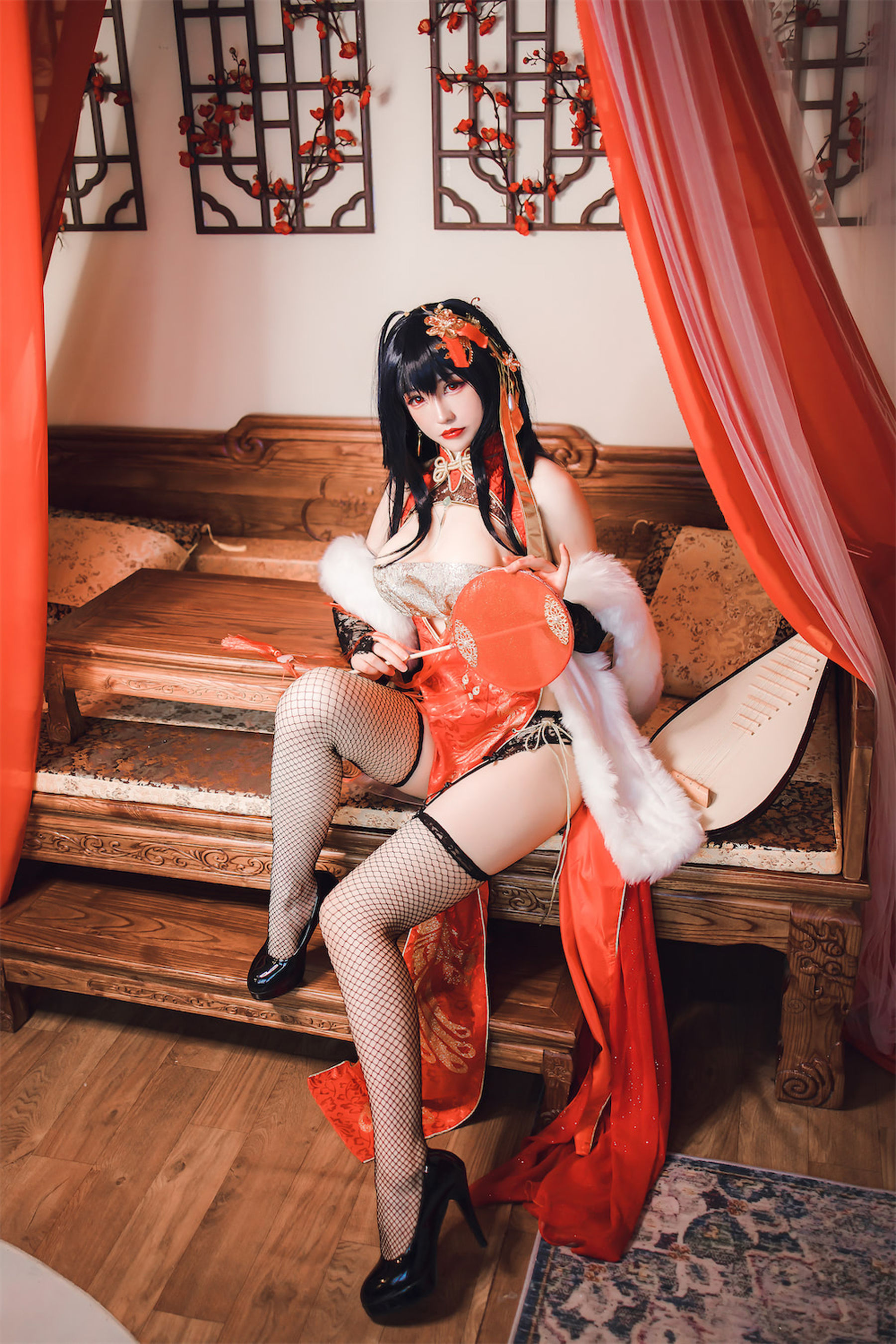 [福利COS] Coser衣衣 - 碧蓝航线 大凤旗袍