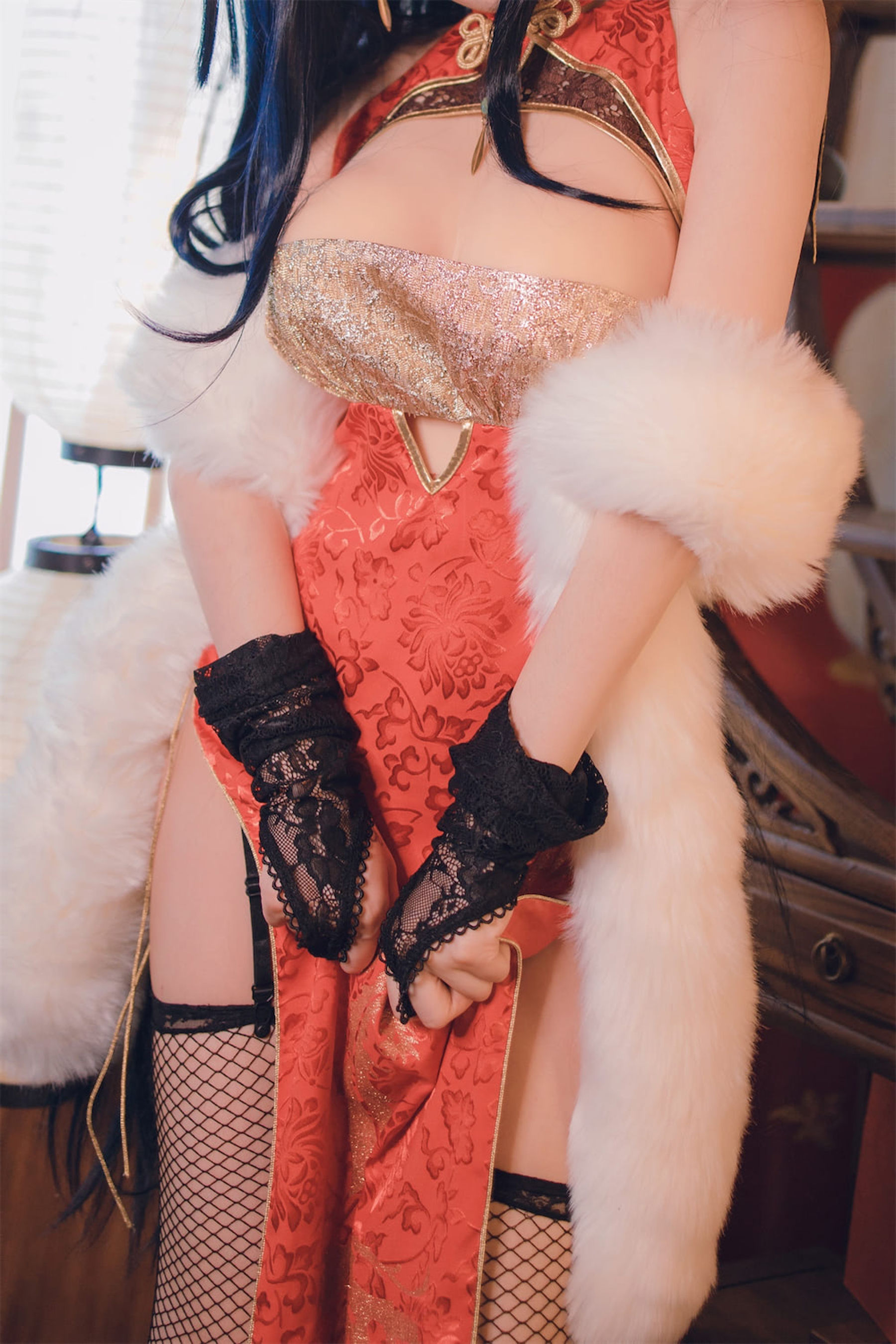 [福利COS] Coser衣衣 - 碧蓝航线 大凤旗袍