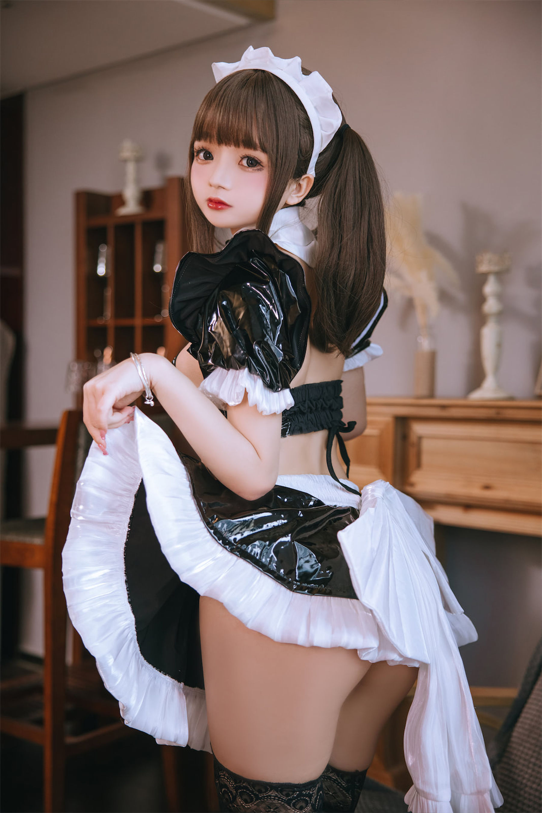 [福利COS] Cosplay日奈娇 - 皮质女仆