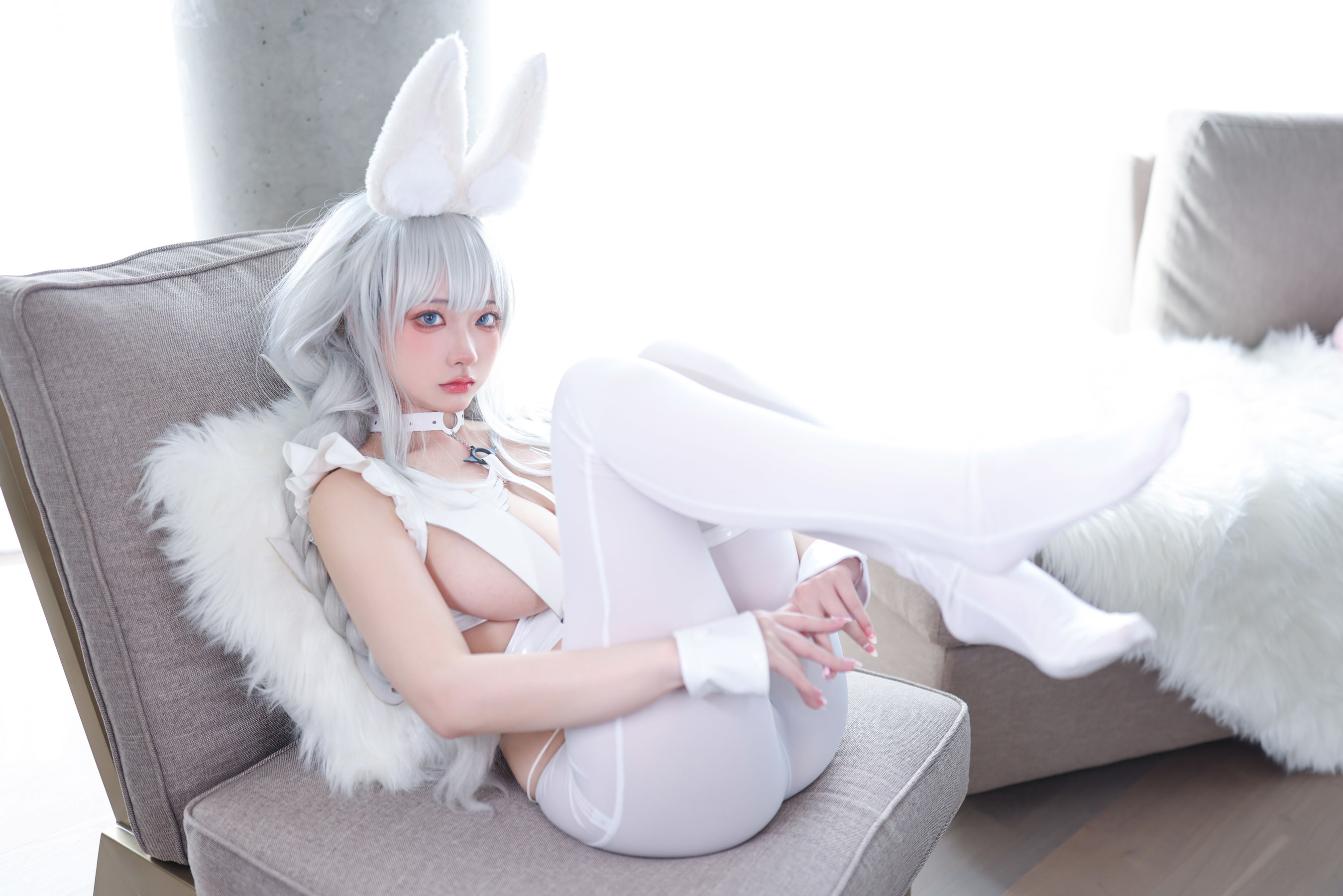 [福利COS] wendydydydy_酱油 - 恶毒 懒懒的白兔