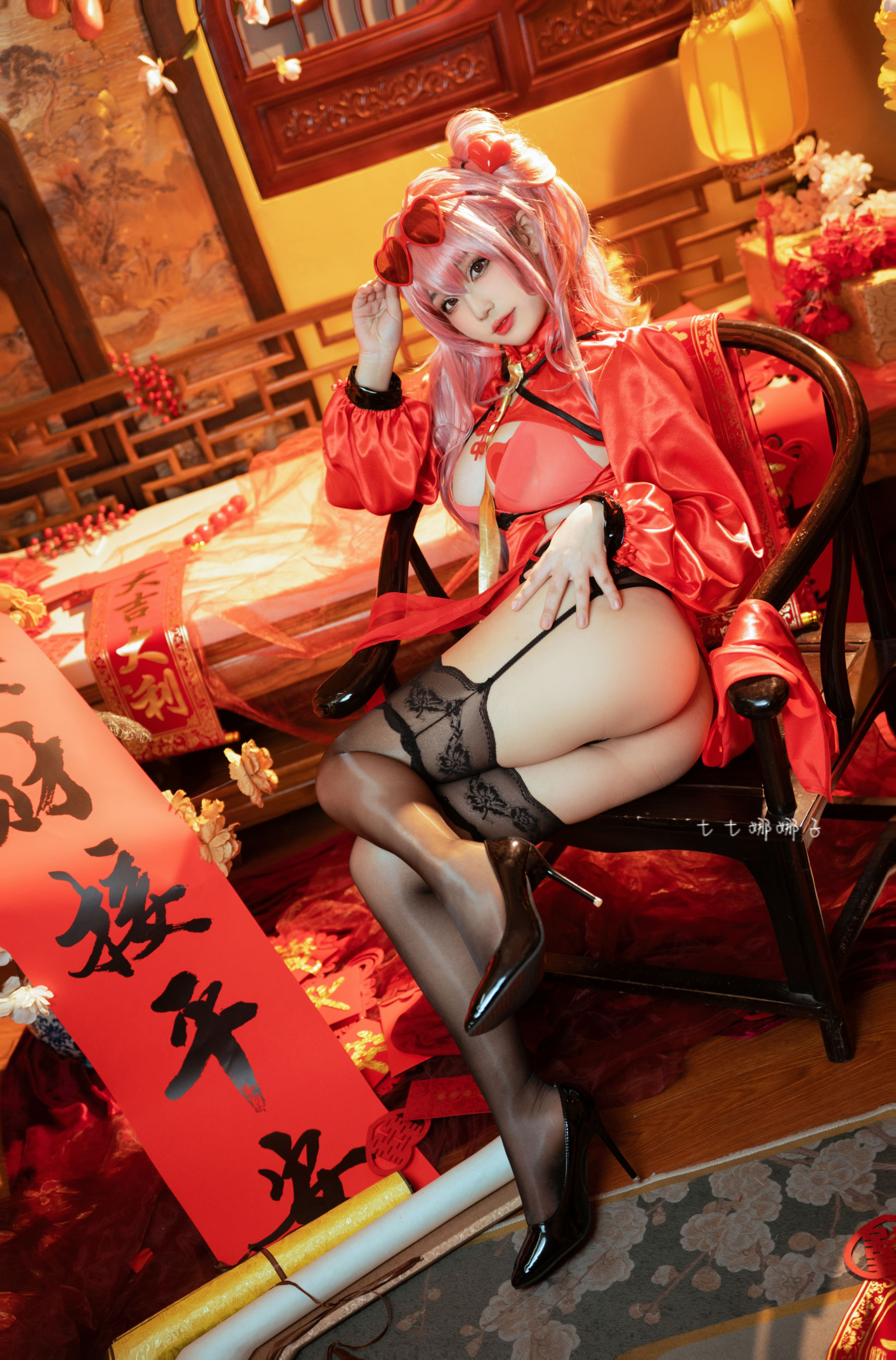 [福利COS] 七七娜娜子 - 布莱默顿新春旗袍
