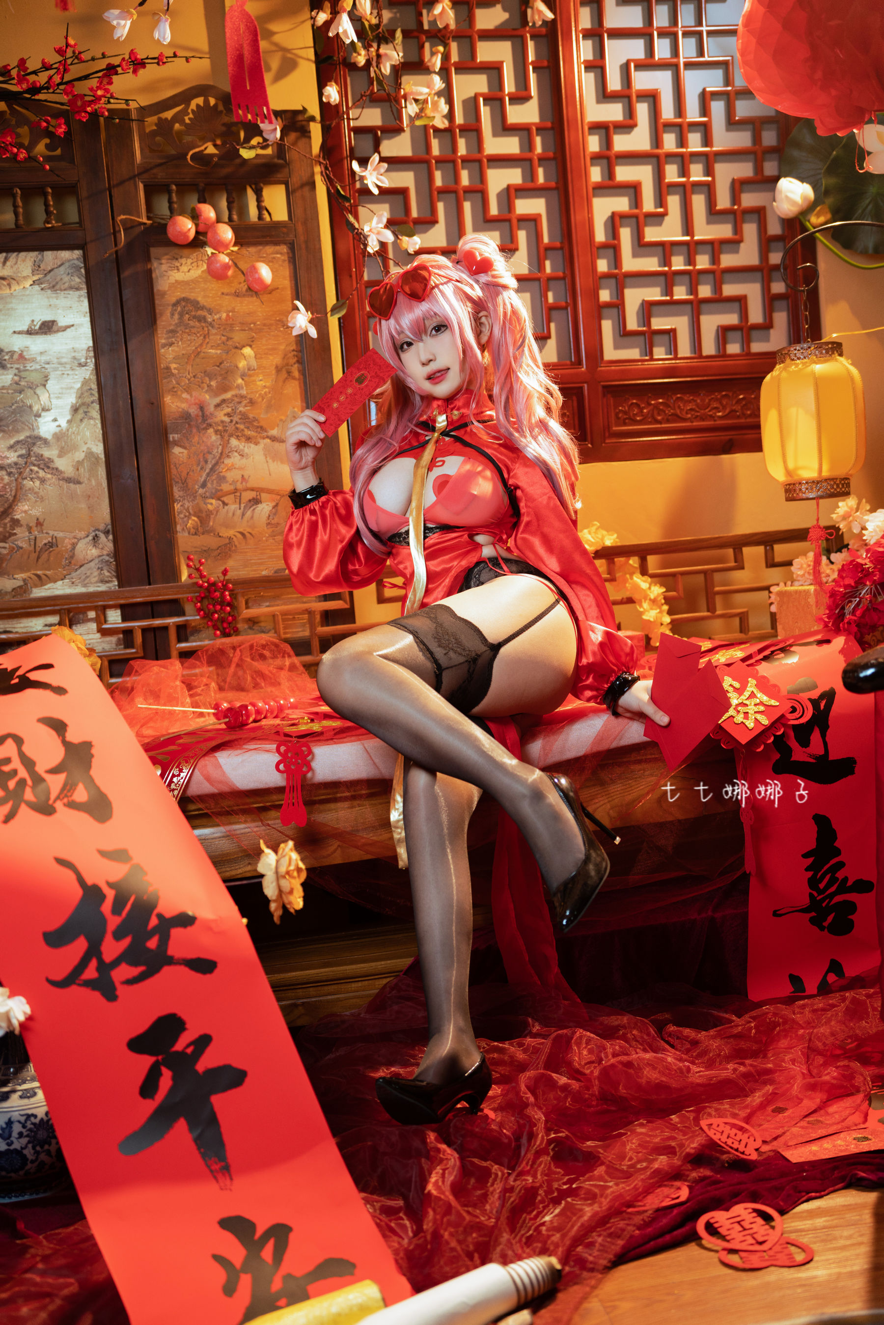 [福利COS] 七七娜娜子 - 布莱默顿新春旗袍