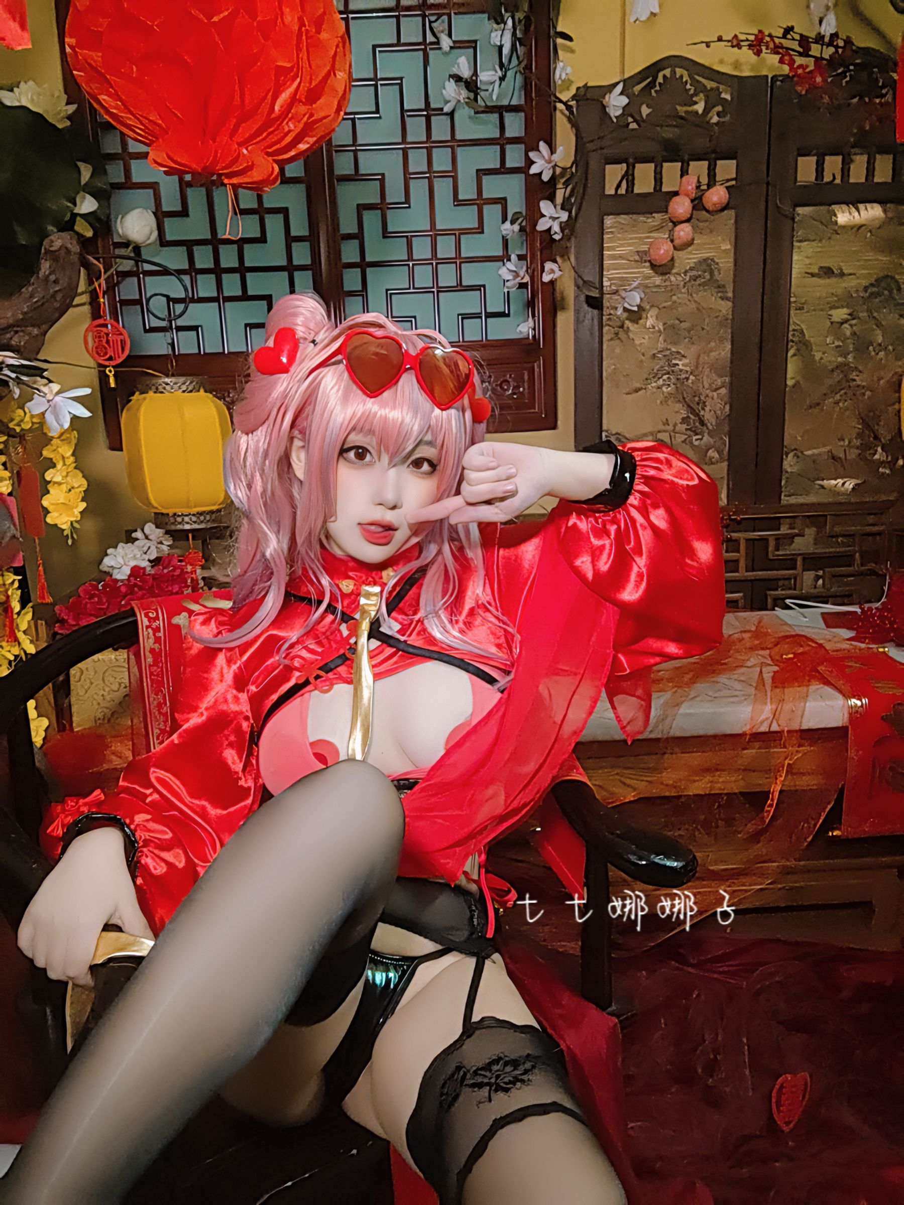 [福利COS] 七七娜娜子 - 布莱默顿新春旗袍