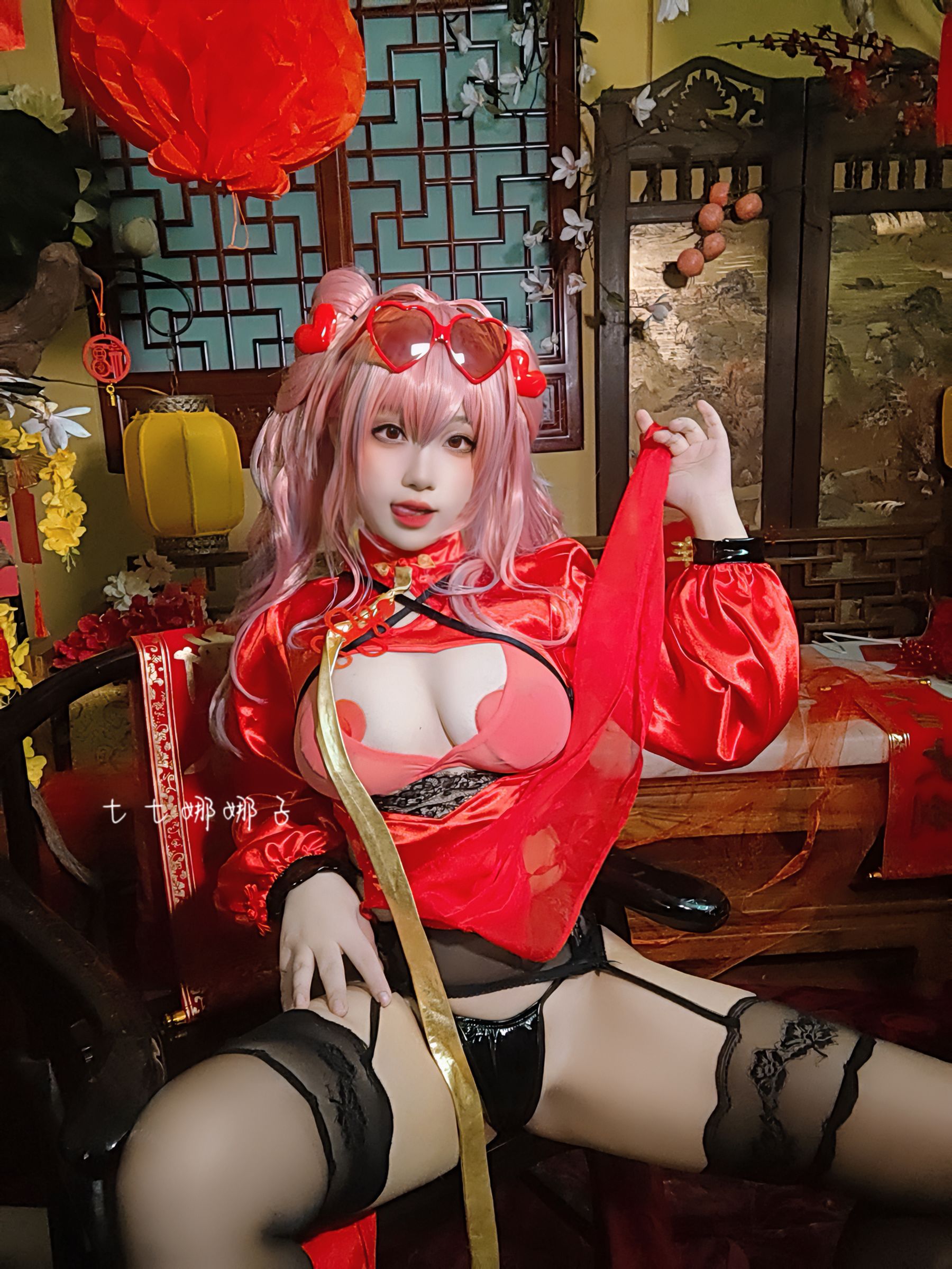 [福利COS] 七七娜娜子 - 布莱默顿新春旗袍