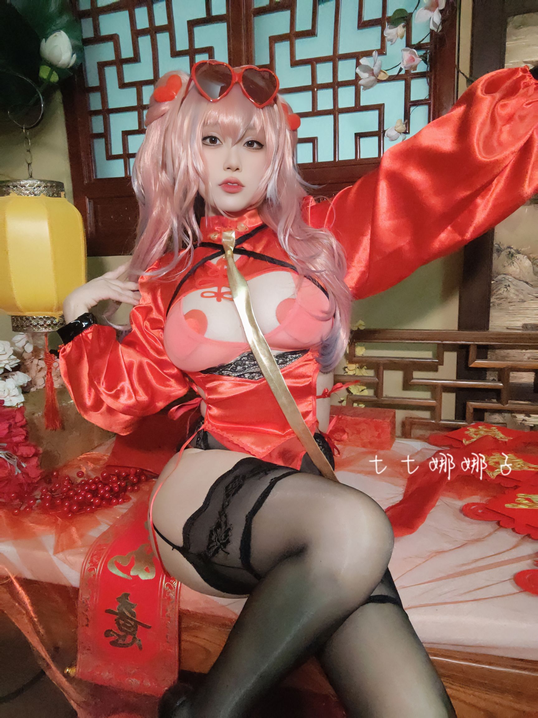 [福利COS] 七七娜娜子 - 布莱默顿新春旗袍
