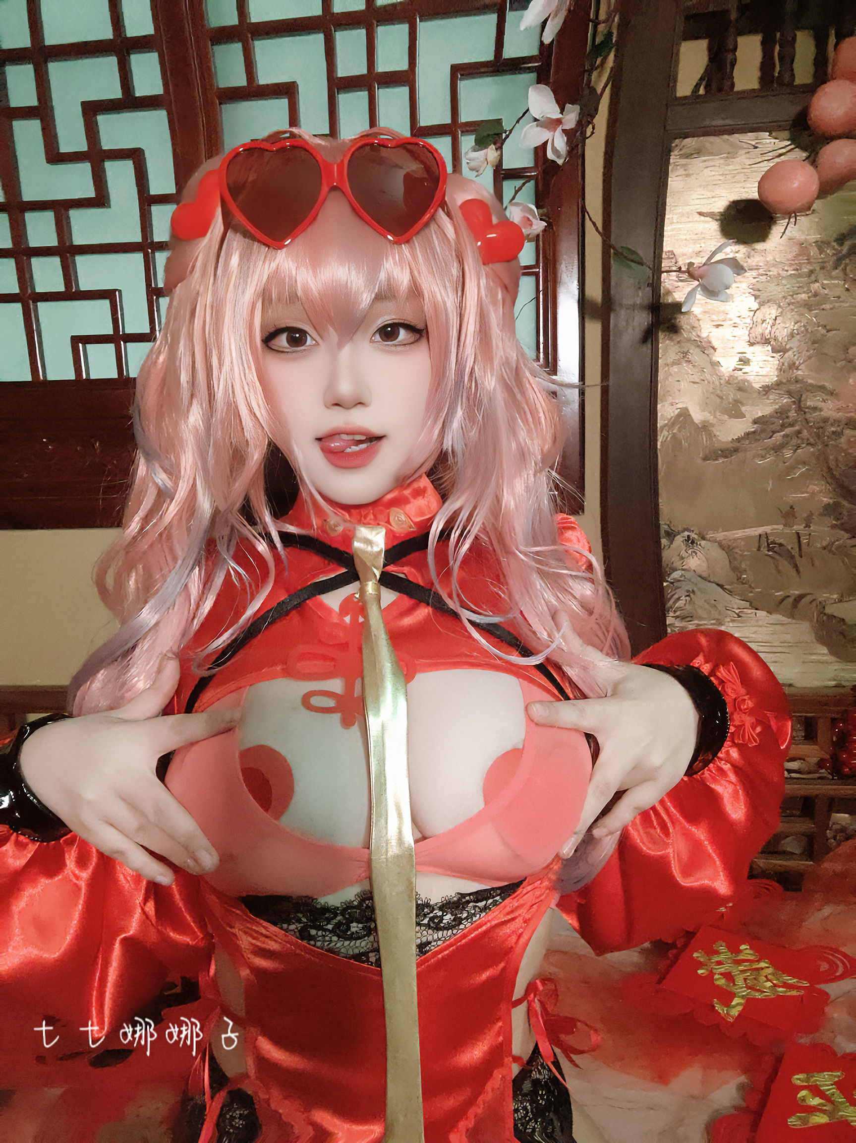 [福利COS] 七七娜娜子 - 布莱默顿新春旗袍