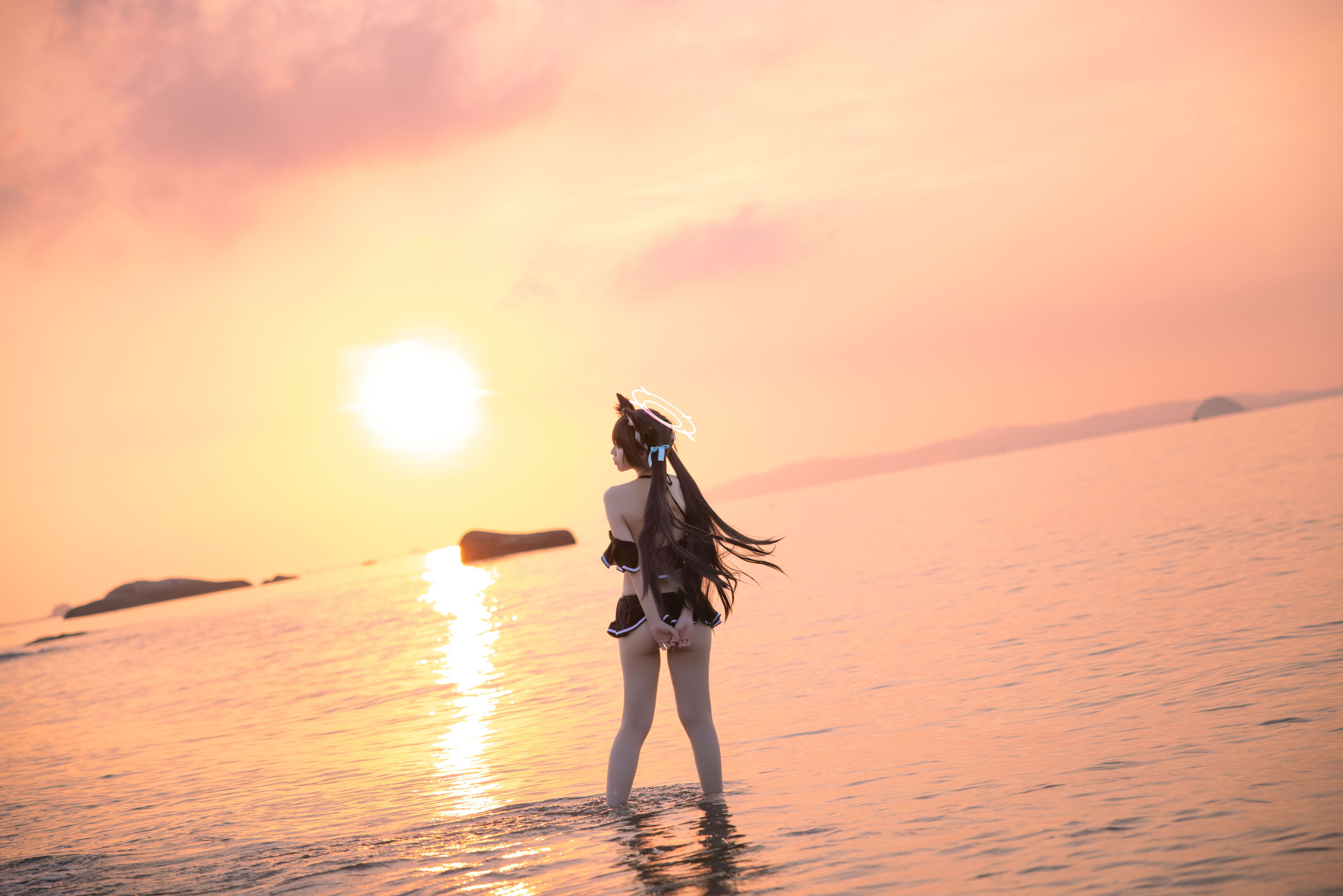 [福利COS] 动漫博主G44不会受伤 - 碧蓝档案 黑見芹香 海边泳装
