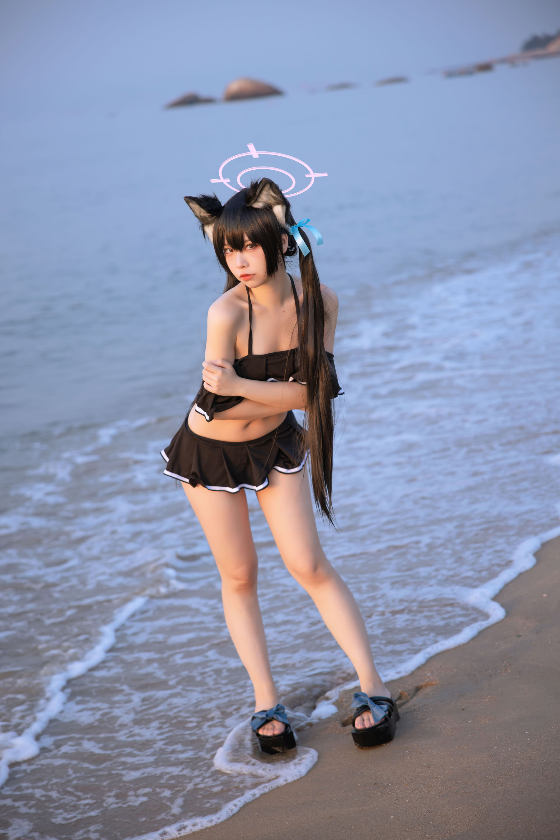 [福利COS] 动漫博主G44不会受伤 - 碧蓝档案 黑見芹香 海边泳装