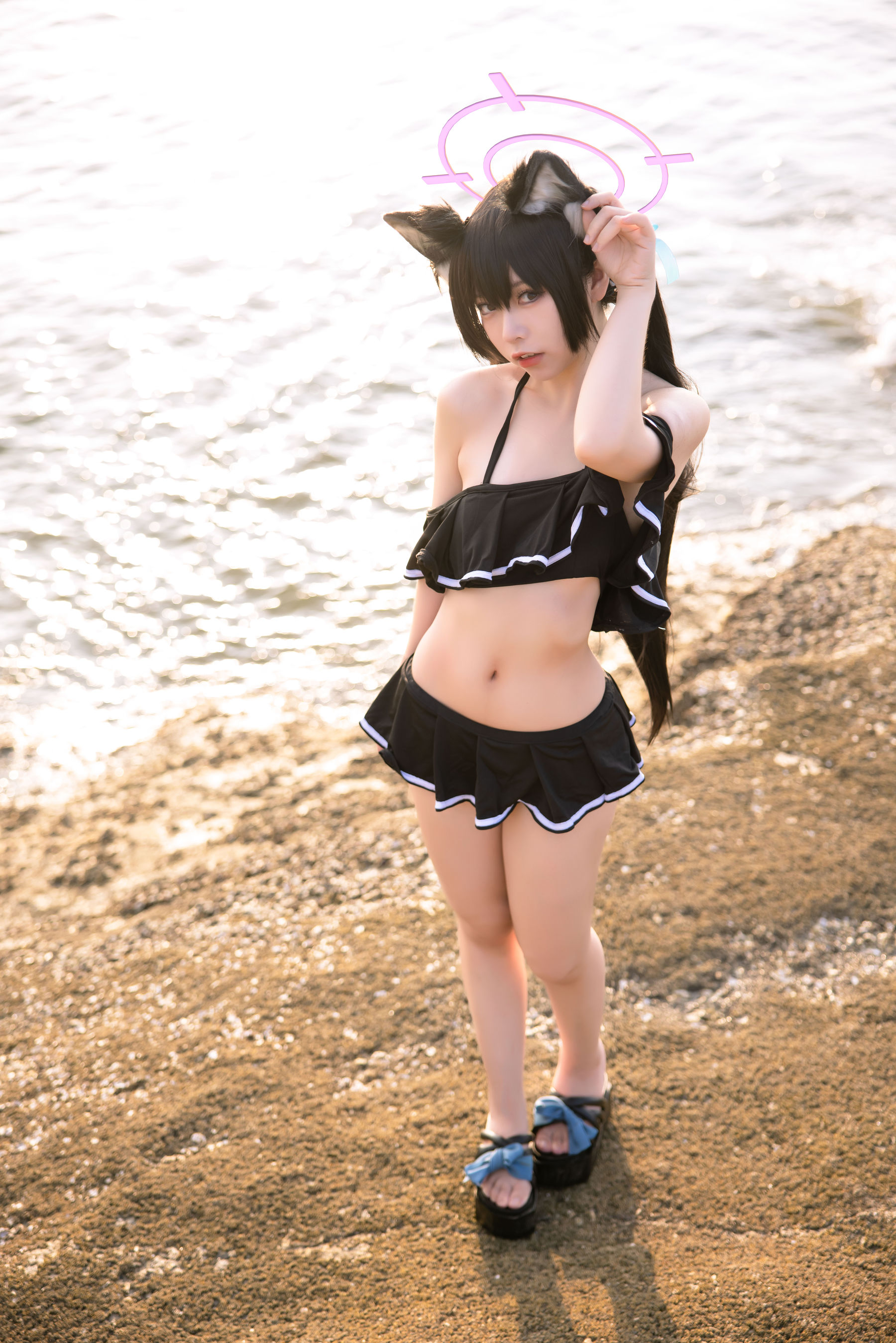 [福利COS] 动漫博主G44不会受伤 - 碧蓝档案 黑見芹香 海边泳装