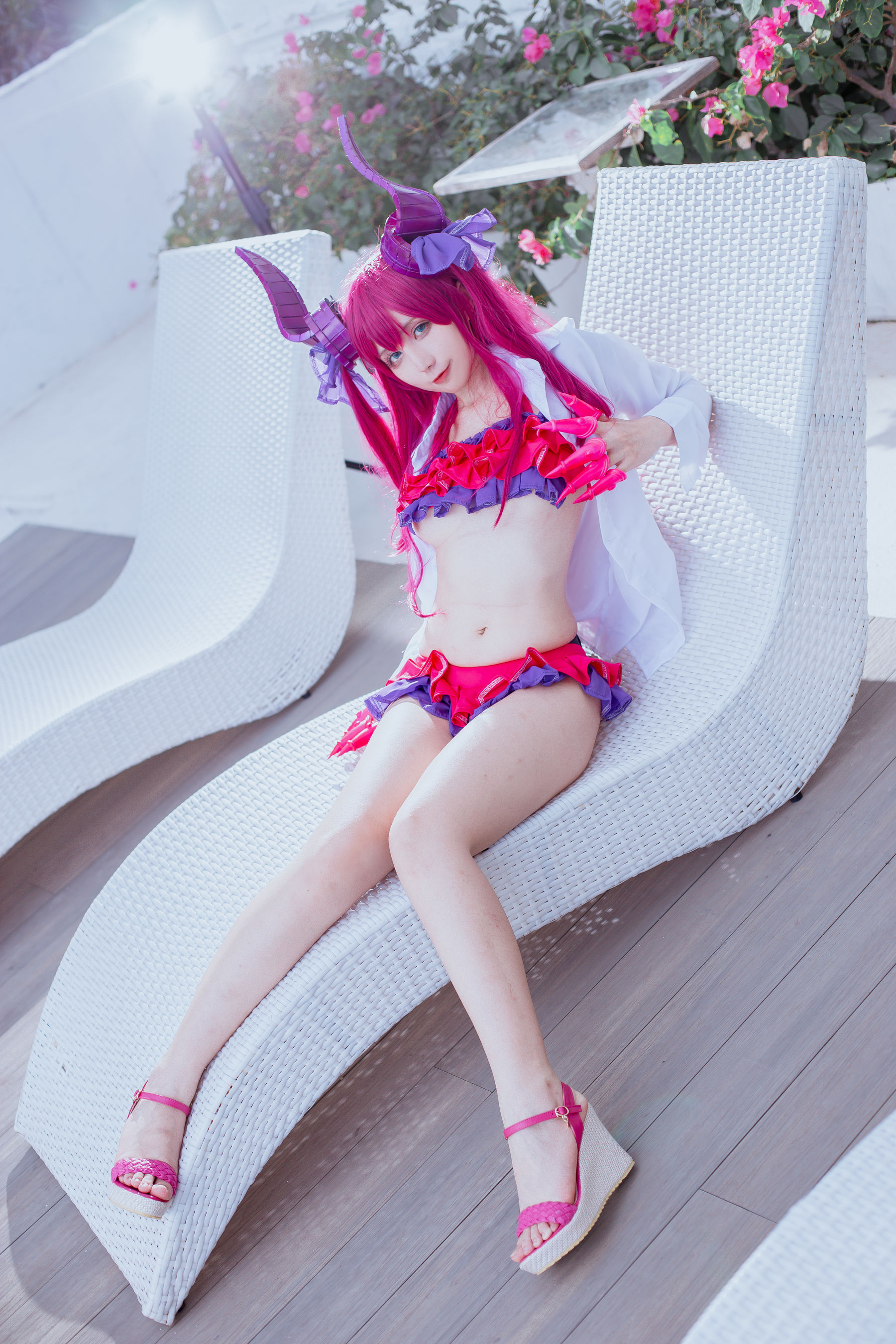 [福利COS] 动漫博主九曲Jean - 龙娘泳装