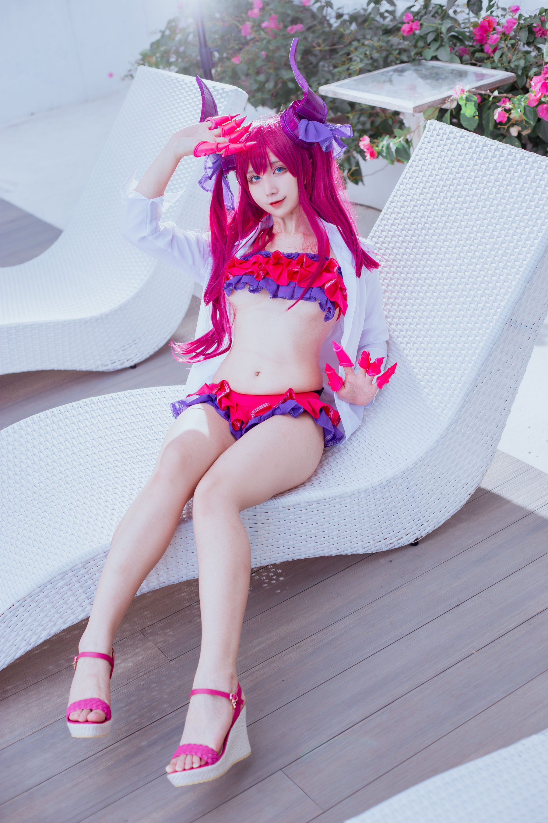 [福利COS] 动漫博主九曲Jean - 龙娘泳装