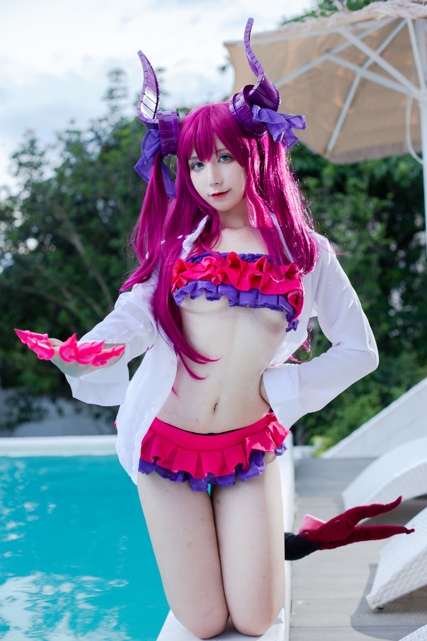 [福利COS] 动漫博主九曲Jean - 龙娘泳装