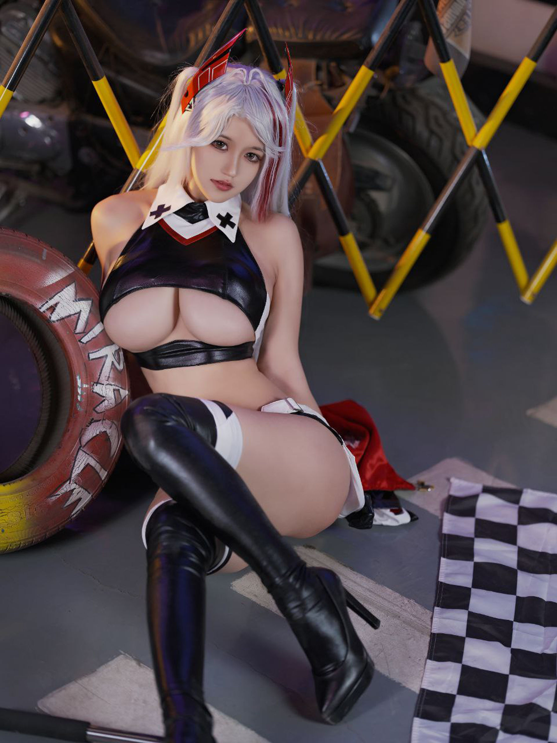 [福利COS] 动漫博主小仓千代w - 舰长图 赛车欧根