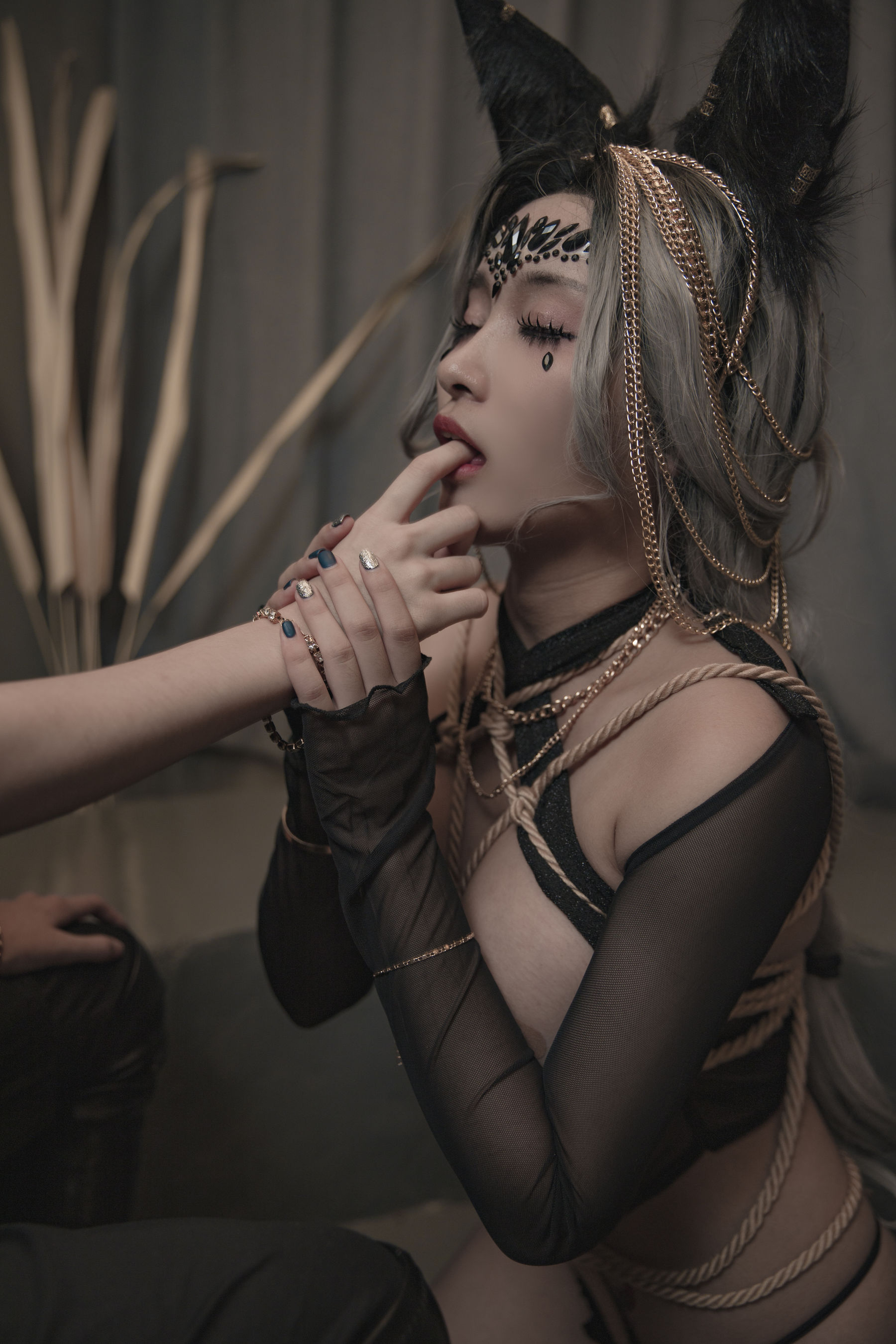 [福利COS] 动漫博主洛璃LoLiSAMA - 狼少女 狼女的调教