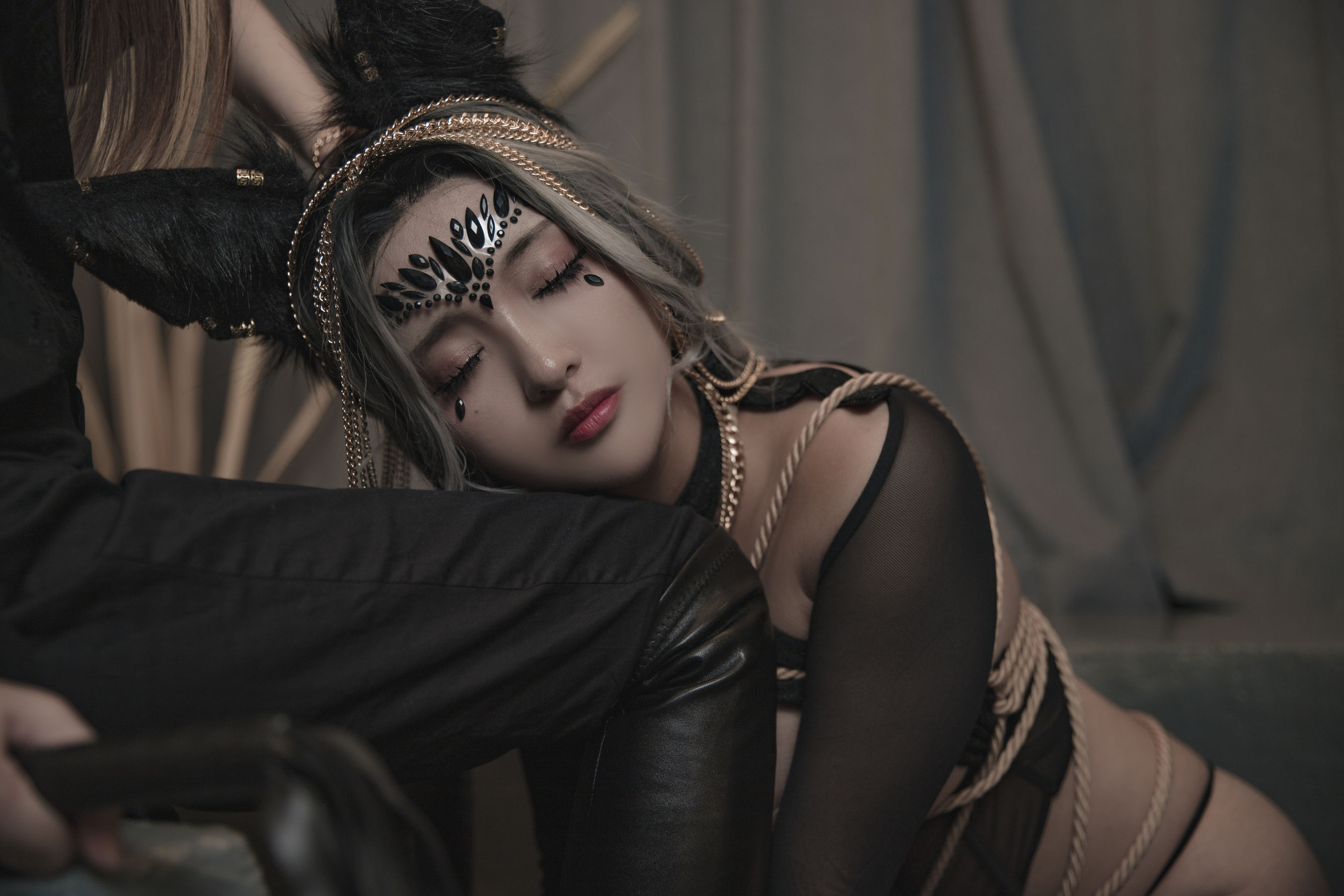 [福利COS] 动漫博主洛璃LoLiSAMA - 狼少女 狼女的调教
